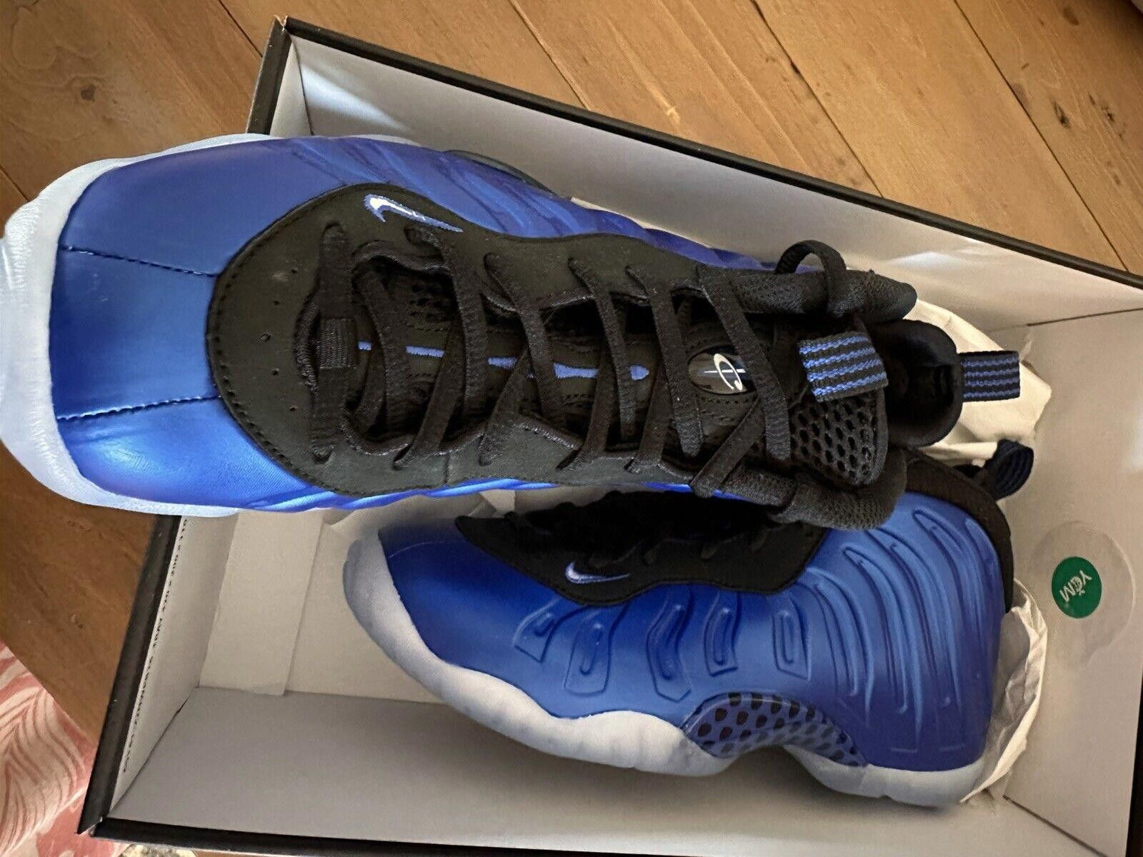 Nike Nike Size 5 Little Posite One Grade School Royal Blue Size US 5 / EU 37 - 10 Thumbnail