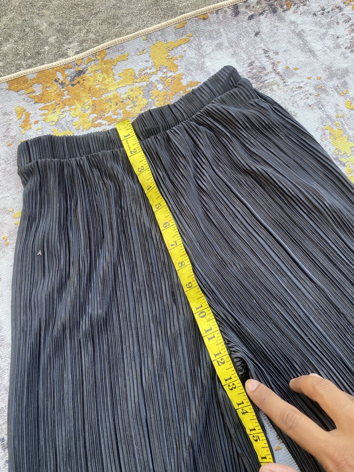 Uniqlo Gu Pleated Wide Pants Look Like Pleated Issey Miyake Style Size 25" / US 0 / IT 36 - 10 Thumbnail