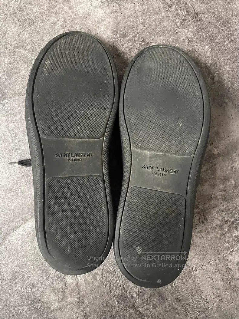 Saint Laurent Paris Saint Laurent Paris Black stud low-top flat shoes Size US 7 / EU 40 - 5 Thumbnail