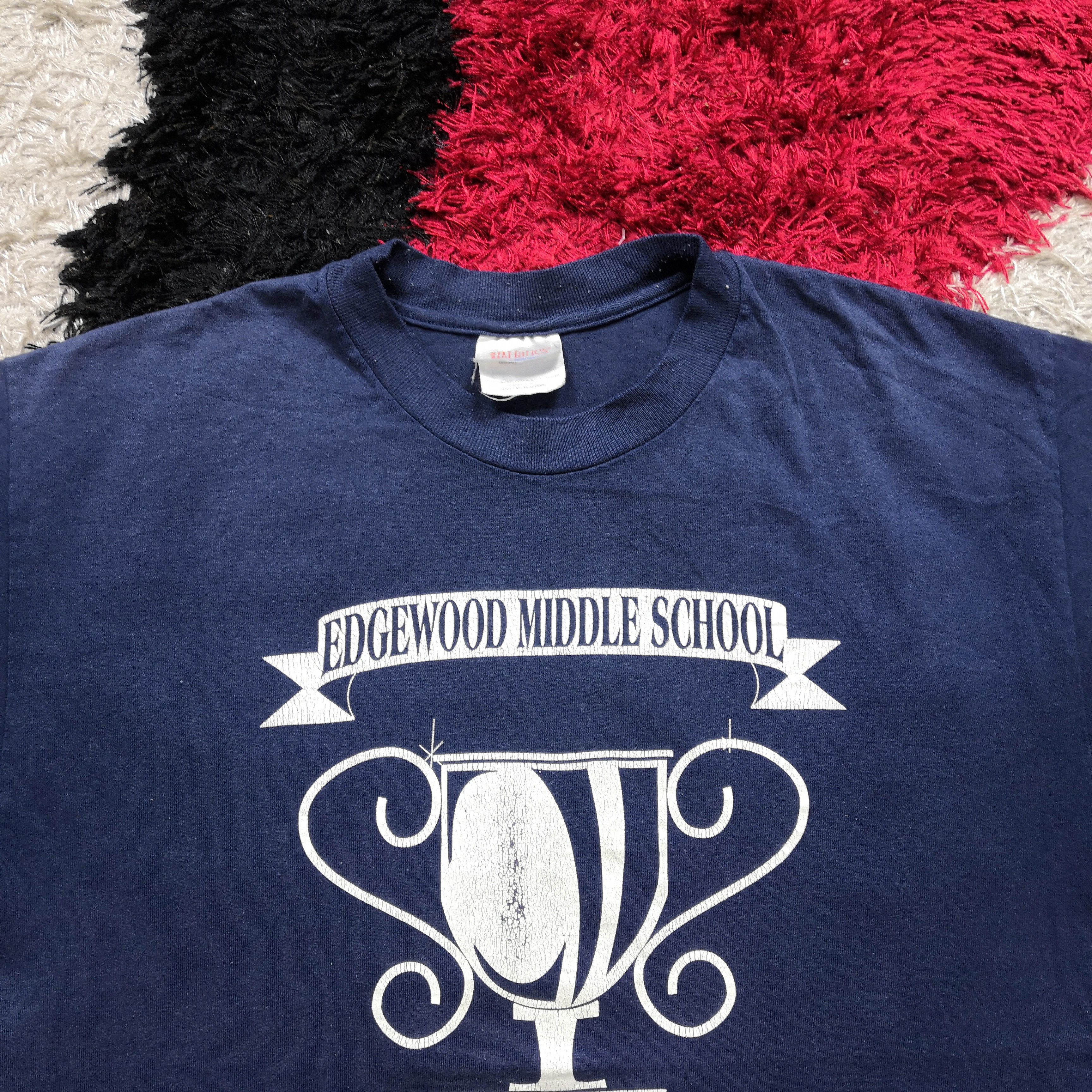 Vintage Vintage 90s Edgewood Middle School T-Shirt Crewneck Tees Size US M / EU 48-50 / 2 - 2 Thumbnail