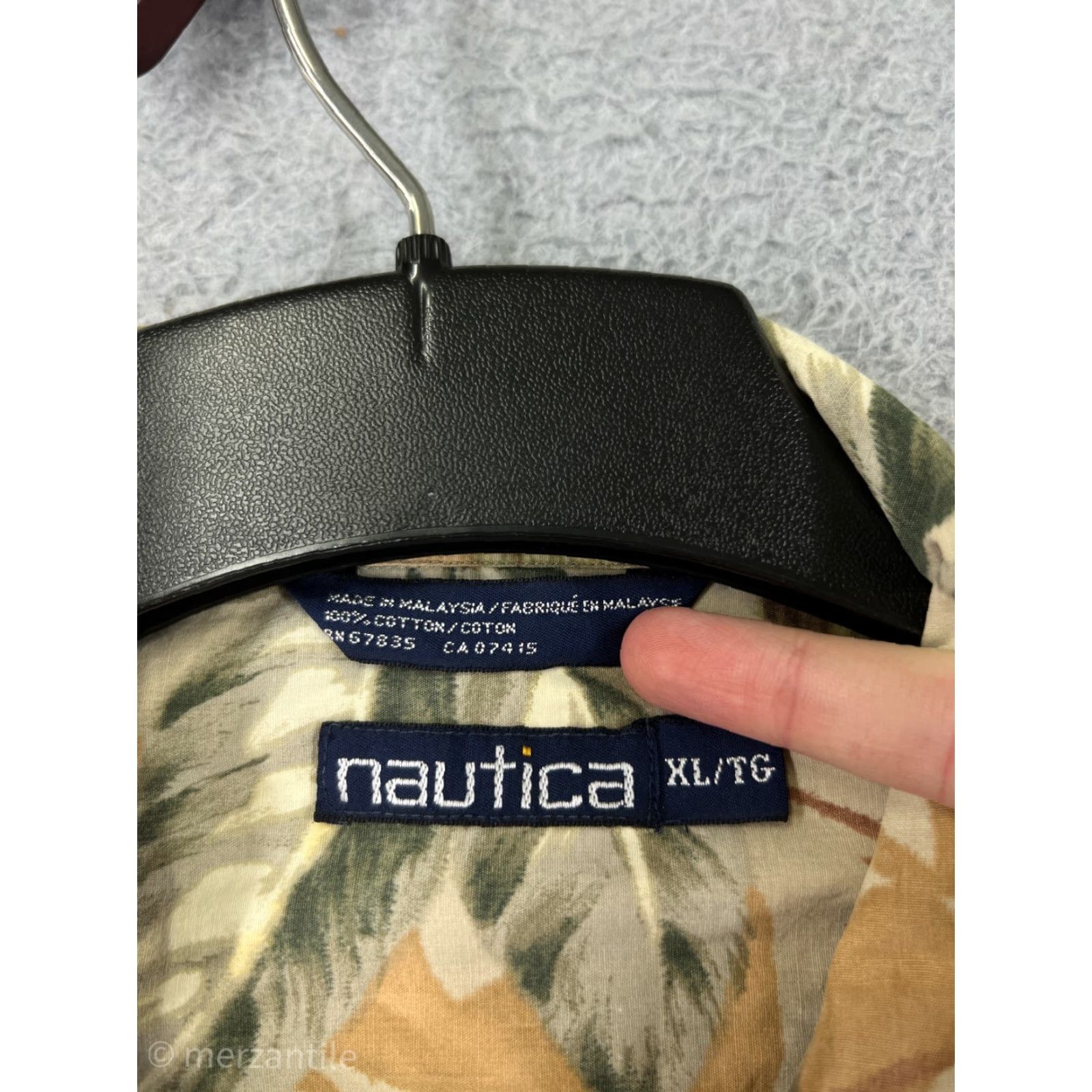 Nautica VINTAGE Nautica Shirt Men XL Beige Green Floral Hawaiian Leaf Pattern Cotton Button-Up Casual, Beach, Aloha, Floral, 90s Mens Size US XL / EU 56 / 4 - 3 Thumbnail