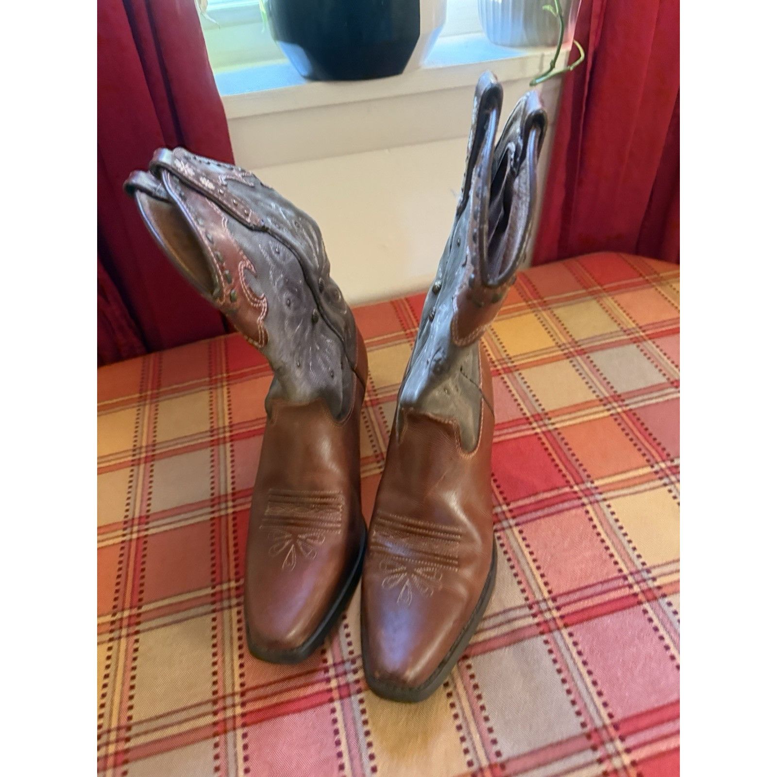 Ariat Women's Ariat Cowgirl Green Daisy Size 7 Size US 7 / IT 37 - 4 Thumbnail