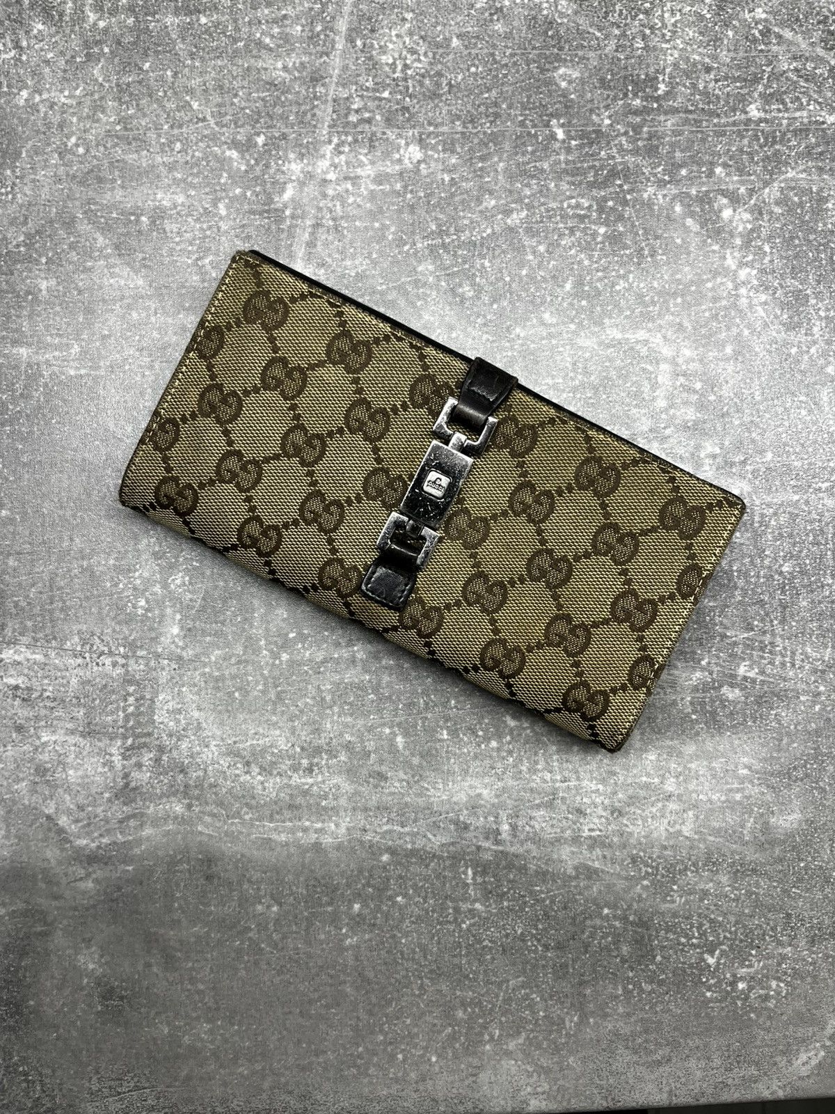 Gucci Vintage Gucci GG Canvas & Leather Wallet w/ Lock Accent Size ONE SIZE - 1 Thumbnail