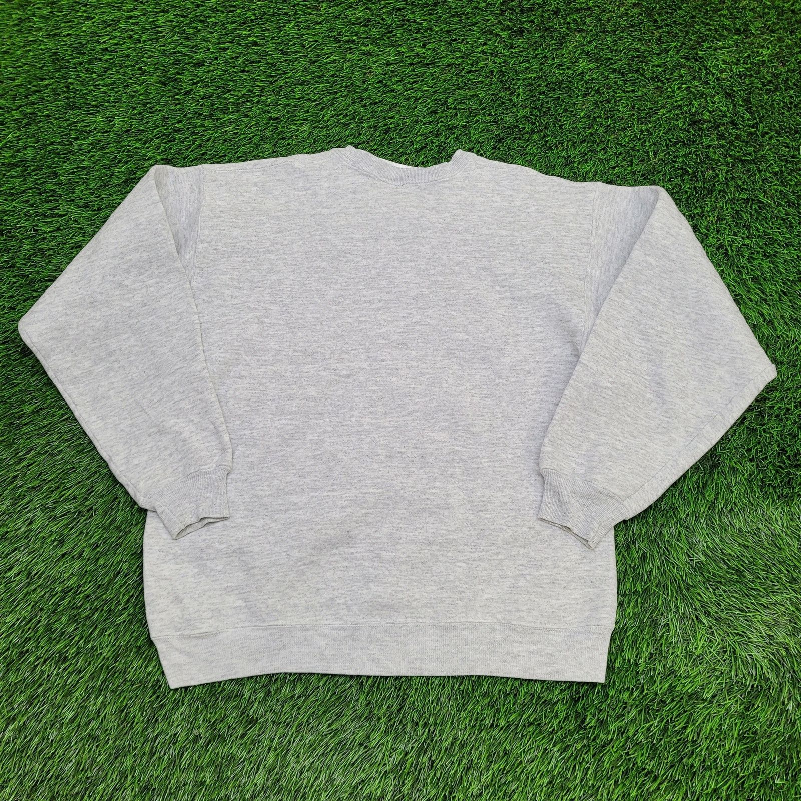 Champion Vintage Champion Cropped Sweatshirt Women Large 21x24 Script Size L / US 10 / IT 46 - 3 Thumbnail