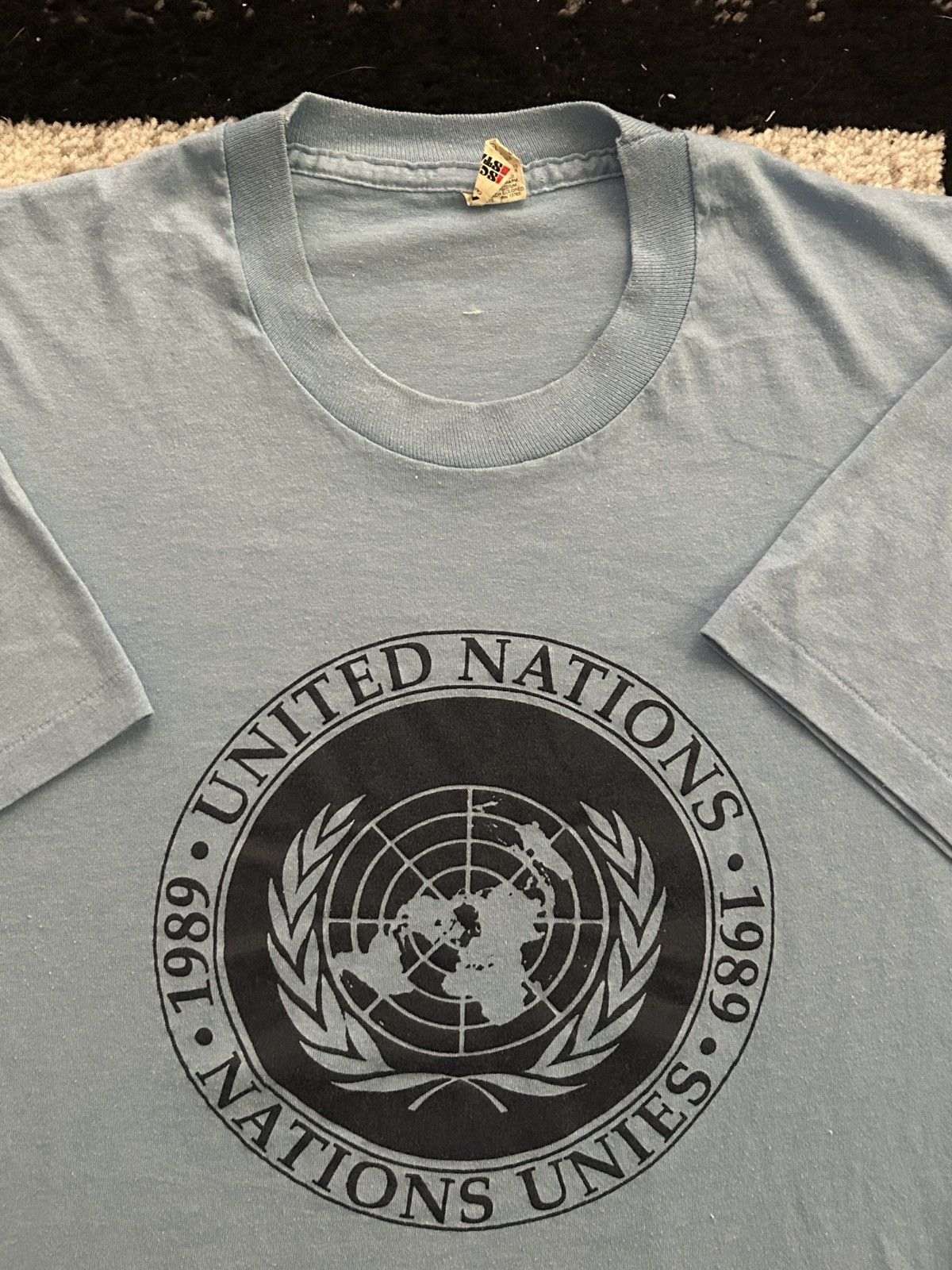 Vintage Vintage 80s United Nations T Shirt Xl New York USA VTG Size US L / EU 52-54 / 3 - 1 Thumbnail