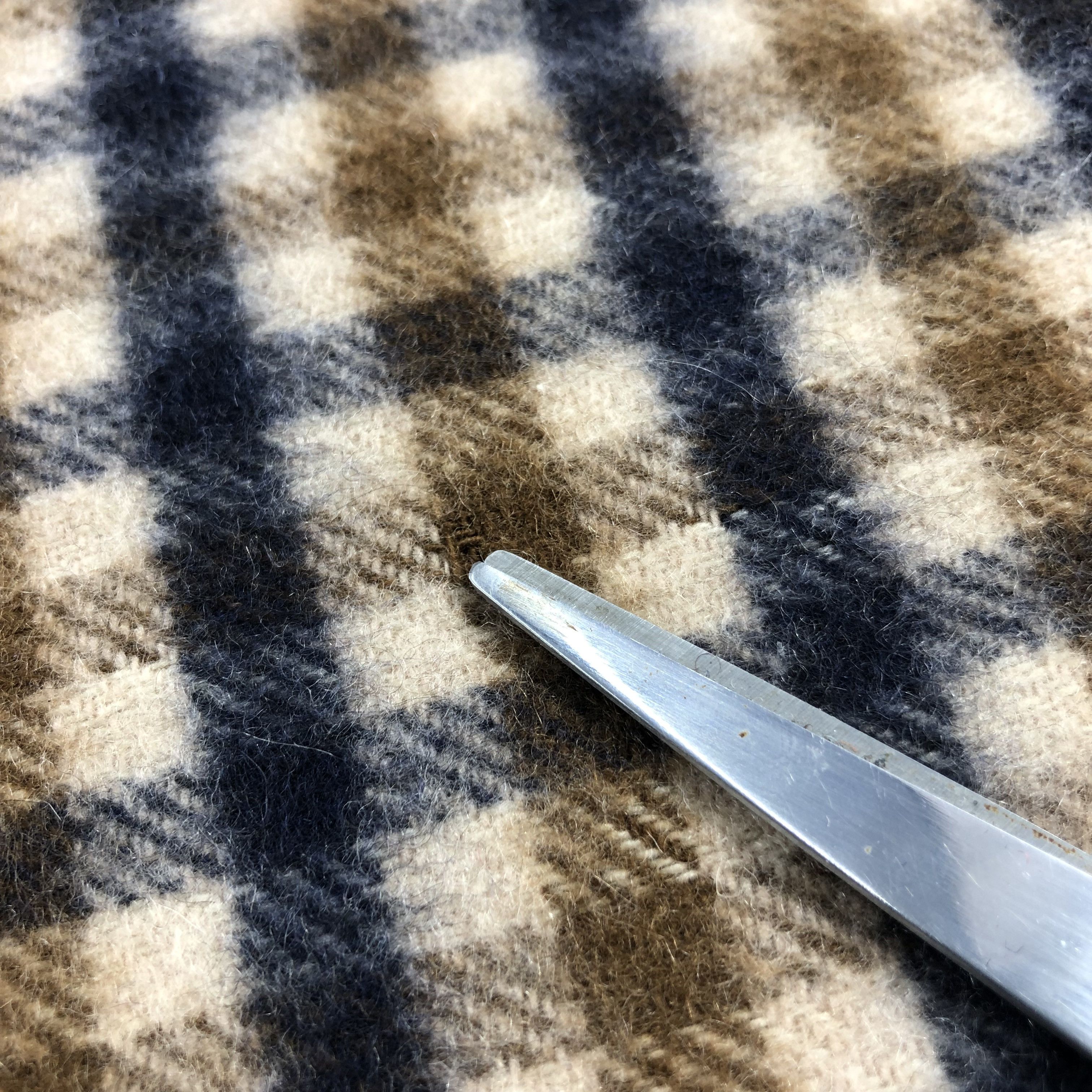 Aquascutum Aquascutum Iconic Gingham Cashmere Scarf Muffler V1042 Size ONE SIZE - 7 Thumbnail
