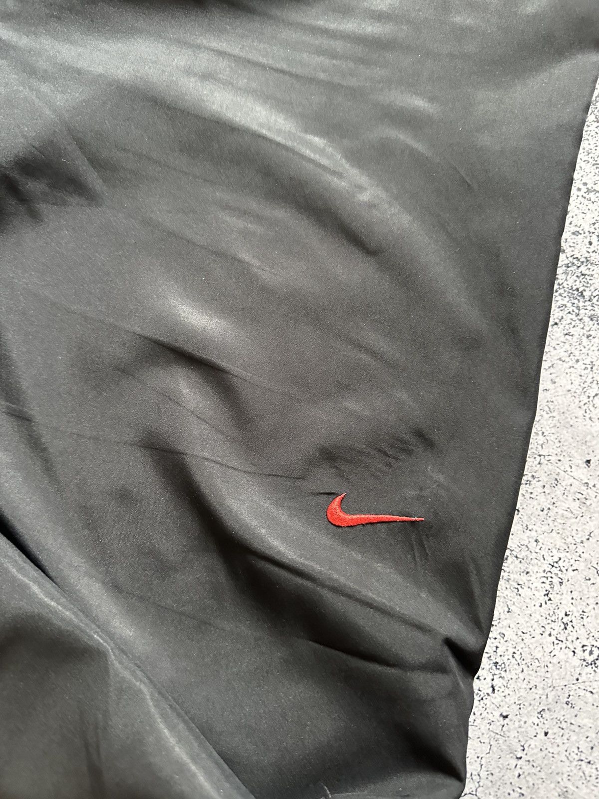 Nike Vintage Nike Nylon Track Pants Drill Swoosh Joggers Y2K USA Size US 34 / EU 50 - 4 Thumbnail