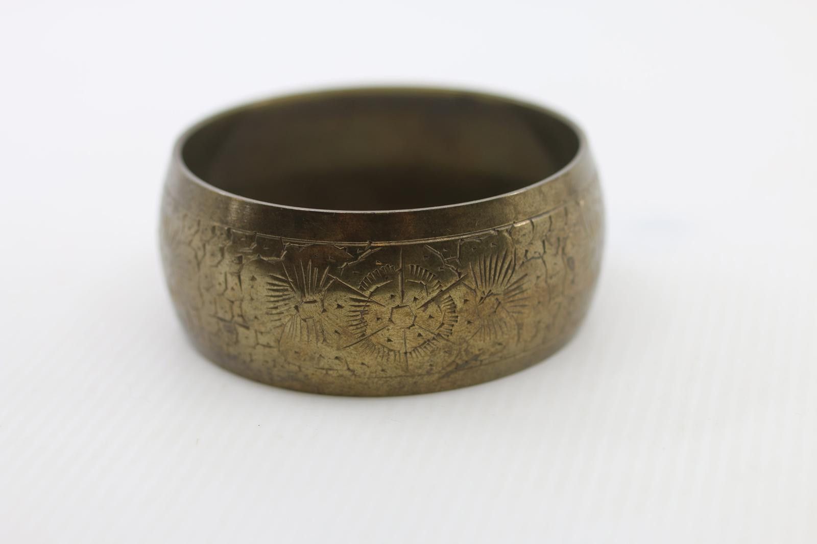 The Unbranded Brand Vintage Brass-Tone Etched Bangle Bracelet – Wide Metal Cuff Size ONE SIZE - 1 Thumbnail