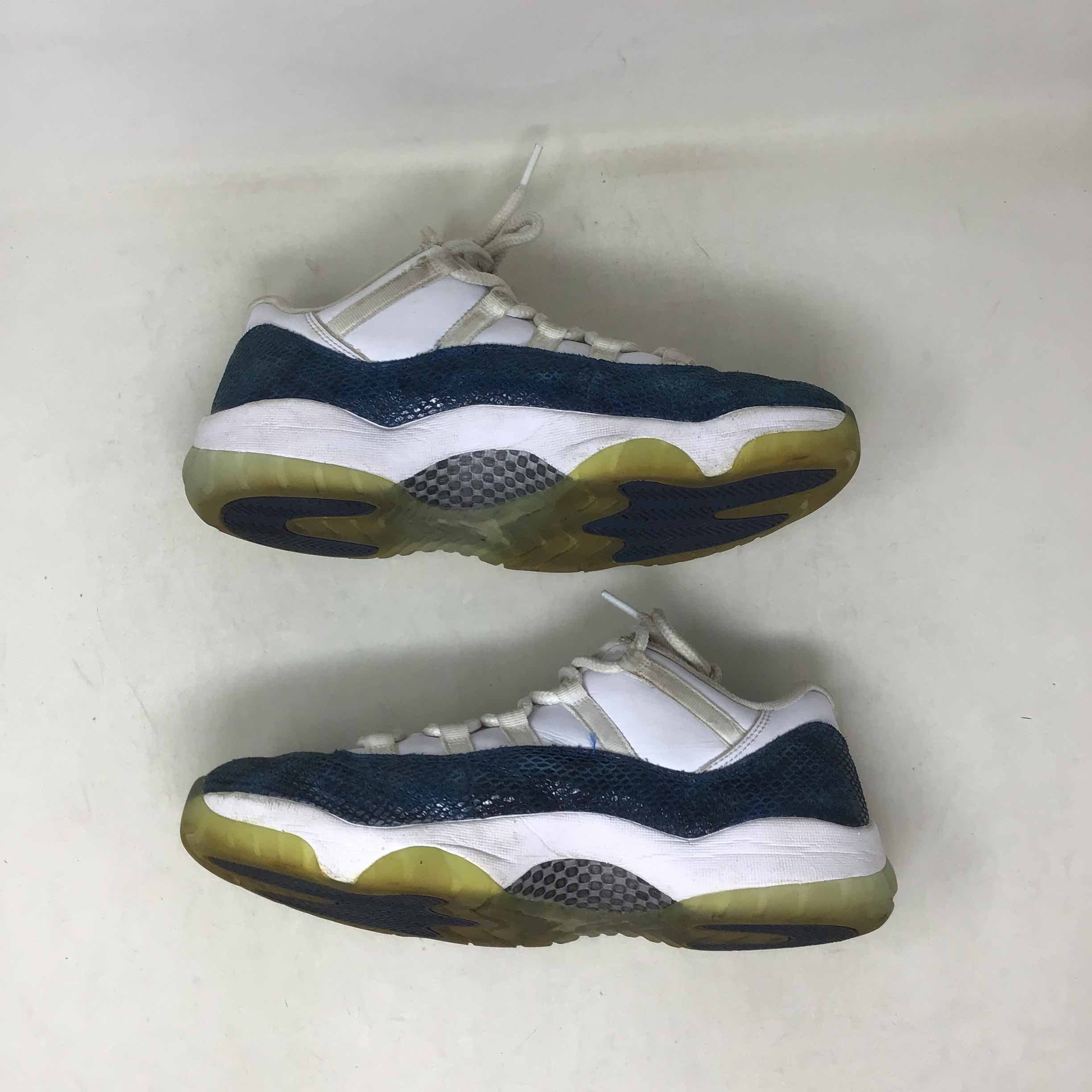 Air Jordan 11 retro low navy snakeskin 2019 Jordan 11 Retro Low Snake Navy 2019 11 Low Snakeskin Navy  main image 3