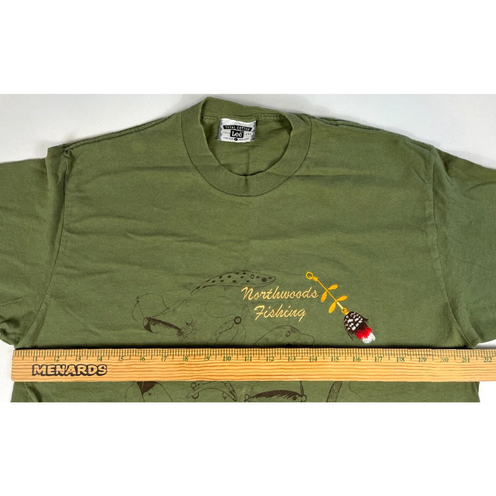 Lee VINTAGE Lee Men's Northwoods Fishing T-Shirt Embroidered Made in USA Sz L Green 90s 1990s Summer Fishing Mens Shirt Size US L / EU 52-54 / 3 - 7 Thumbnail