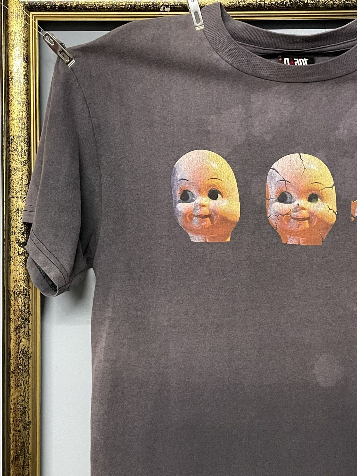 Vintage Vintage 1990s Original Staind Doll Face Sunfaded Rock Tshirt Size US M / EU 48-50 / 2 - 4 Thumbnail
