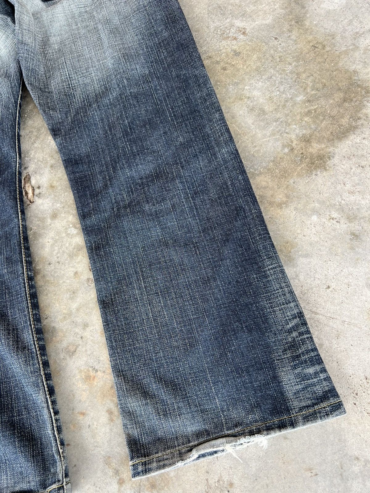 Edwin × Japanese Brand × Jean Vintage Edwin Blue Trip Edgeline Distressed Jean Size US 33 - 13 Thumbnail