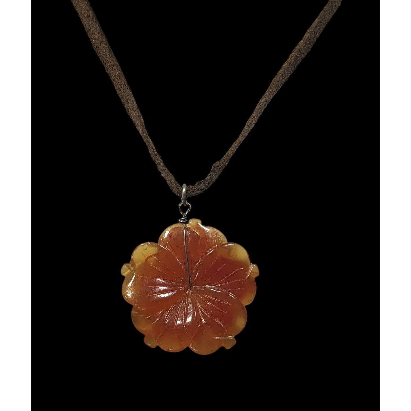 Other Vintage Carved Orange Stone Flower Pendant Necklace Size ONE SIZE - 2 Thumbnail