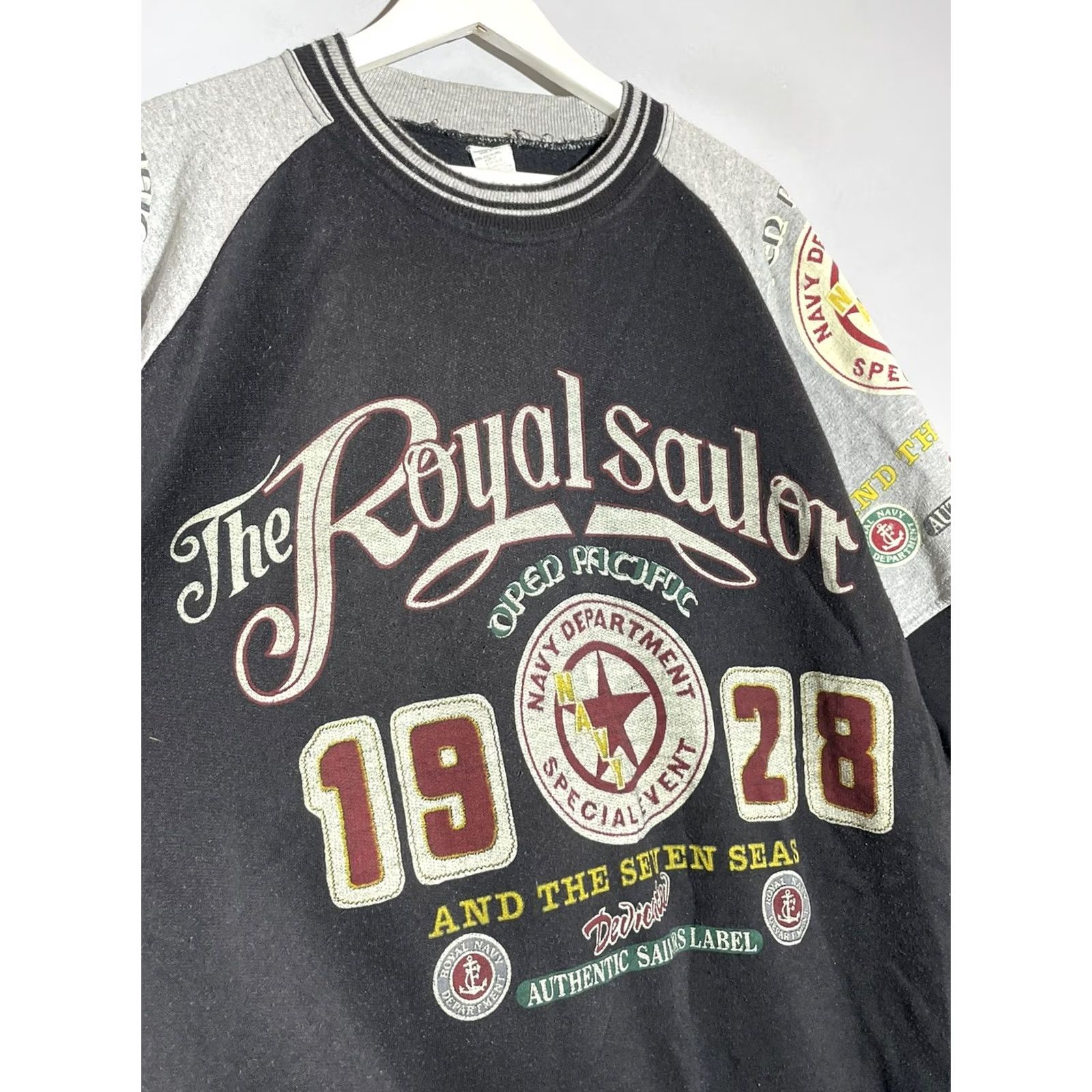 Vintage VINTAGE The Royal Soulor Y2k Streetwear Hype Sweatshirt Shirt Mens L Blue Logo 90s Oversized Vintage Swoosh Nike Oakley USA Carhartt True Religion Size US L / EU 52-54 / 3 - 3 Thumbnail