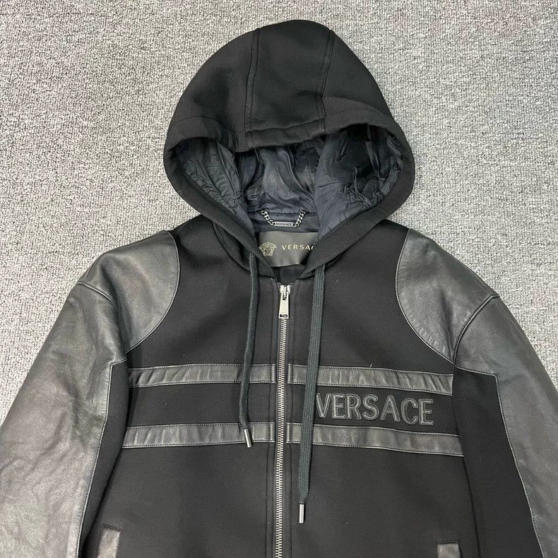 Versace Versace Black sheepskin hooded coat Size US M / EU 48-50 / 2 - 3 Thumbnail