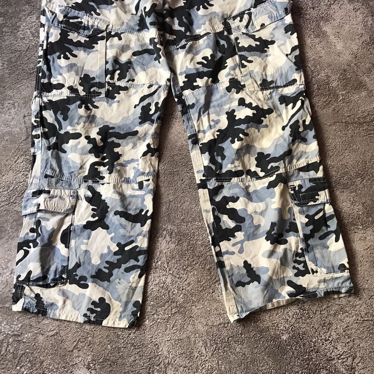Vintage Vintage 90s Y2K Baggy Cargo Pants All Over Print Streetwear Size US 36 / EU 52 - 5 Thumbnail