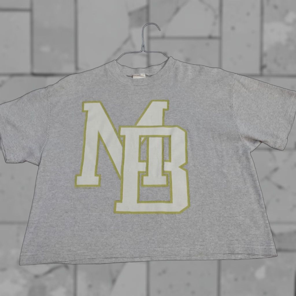 Vintage VINTAGE University of Manitoba Women's T-shirt Striped Crew Neck Short Sleeve Gray Cropped L OS Size L / US 10 / IT 46 - 1 Thumbnail