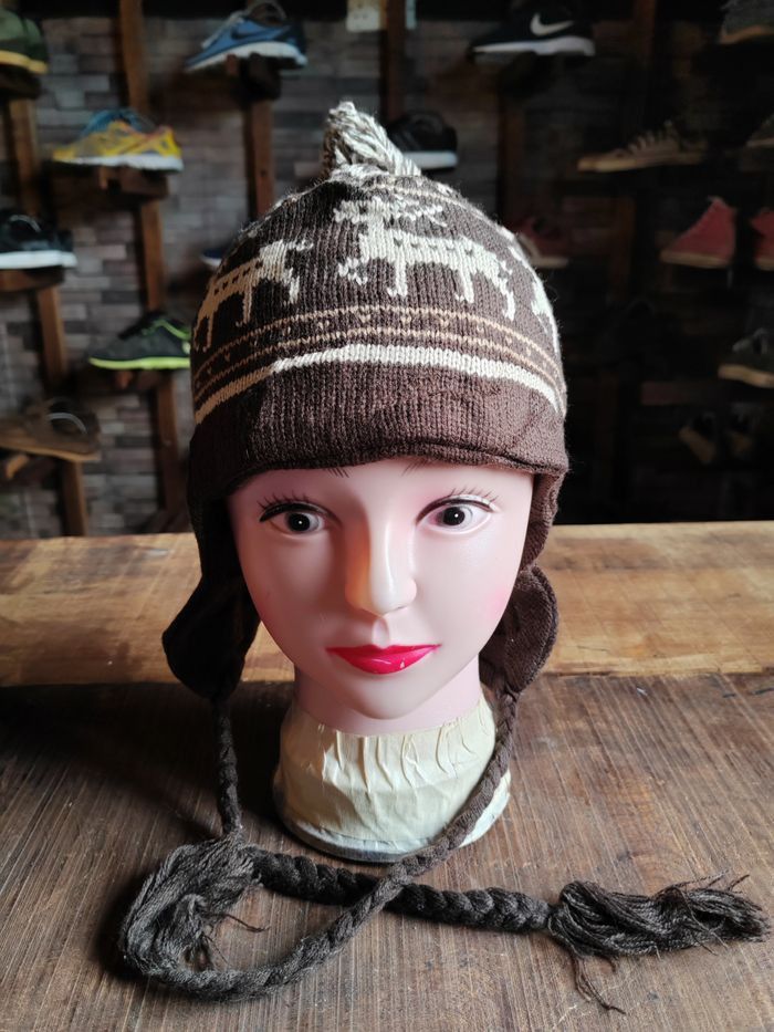 Japanese Brand Vintage Unknown Japanese Earflap Beanie Hat Size ONE SIZE - 1 Thumbnail