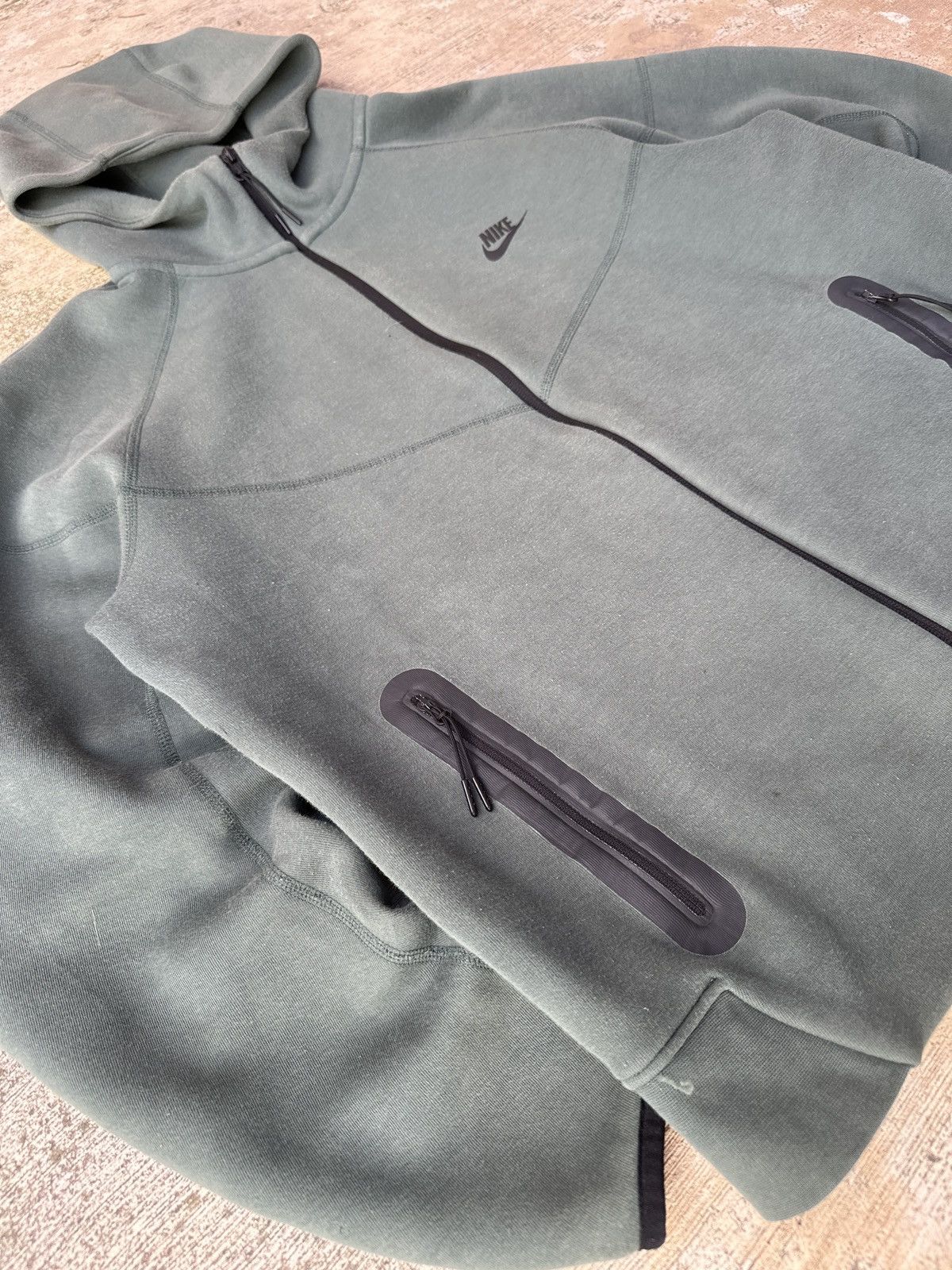 Nike Y2k Dark Forest Green Nike Tech Zip-up Jacket Drill y2k Size US L / EU 52-54 / 3 - 2 Thumbnail