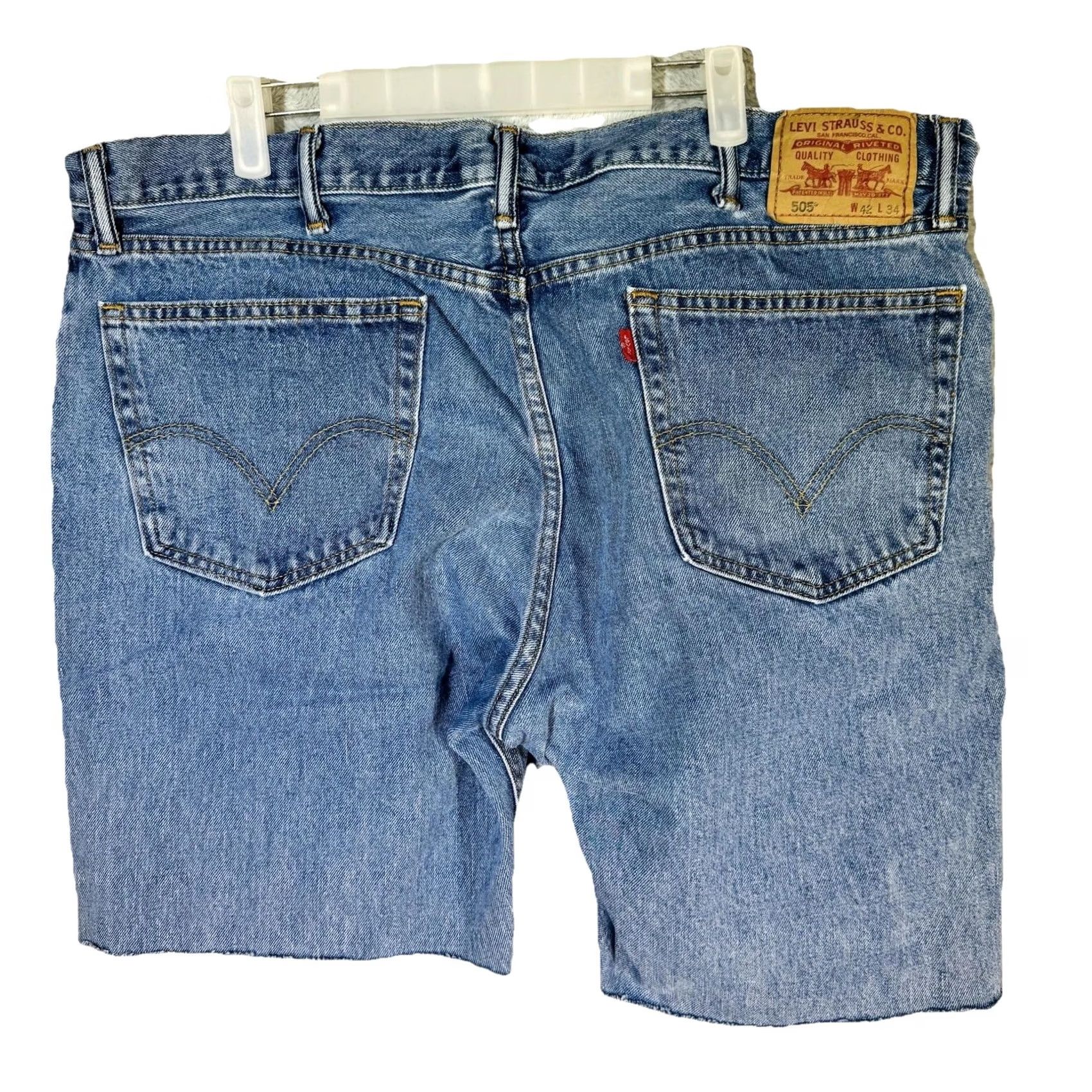 Levi's VINTAGE Levi's 505 Straight Fit Denim Jean Shorts Mens Size 42 Blue Cutoff Frayed Hem Bermuda Distressed Pockets Logo Patch USA 90s/USA Mens Size US 42 / EU 58 - 4 Thumbnail