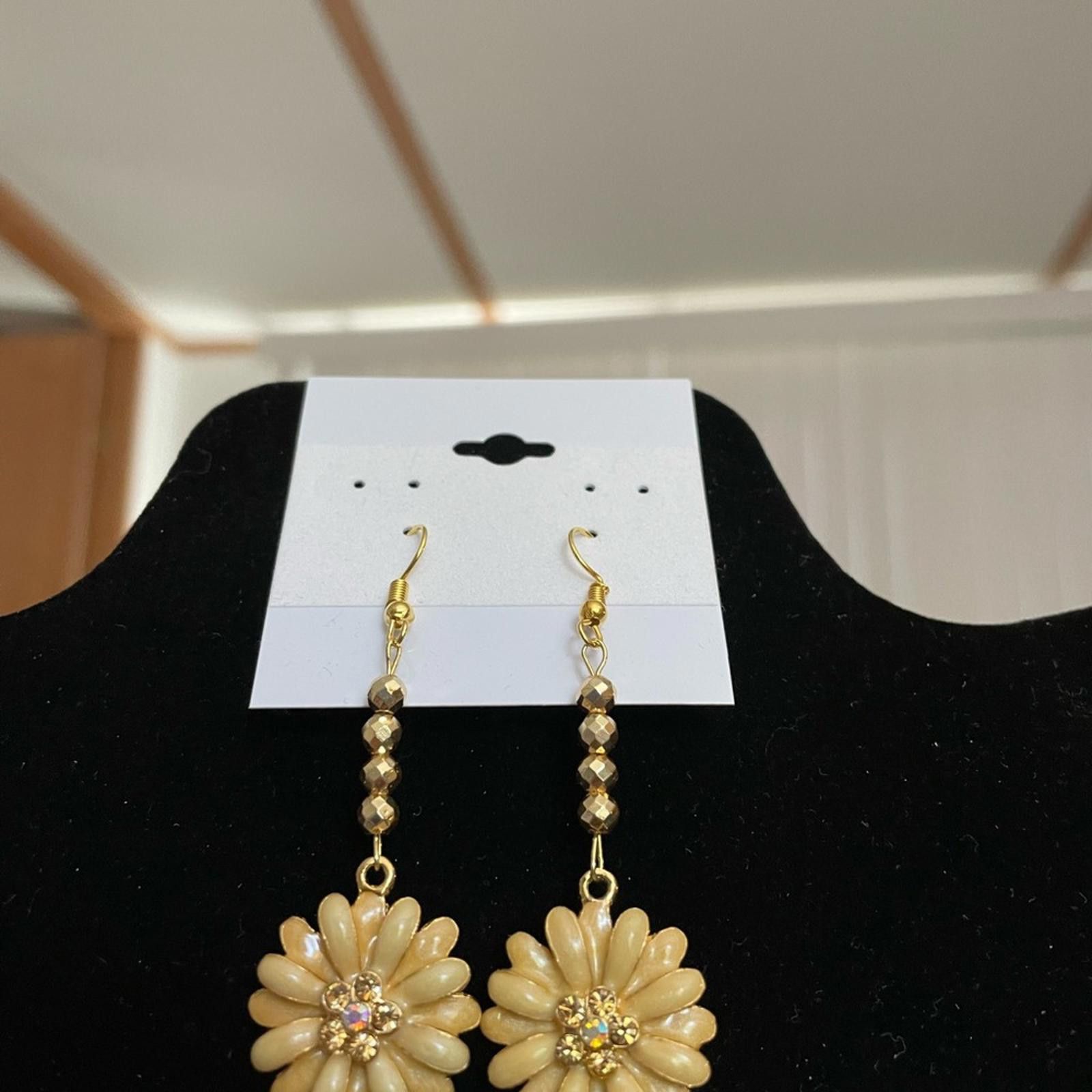 2120 Handcrafted Handcrafted Enamel Flower Earrings With Rhinestones Size ONE SIZE - 4 Thumbnail