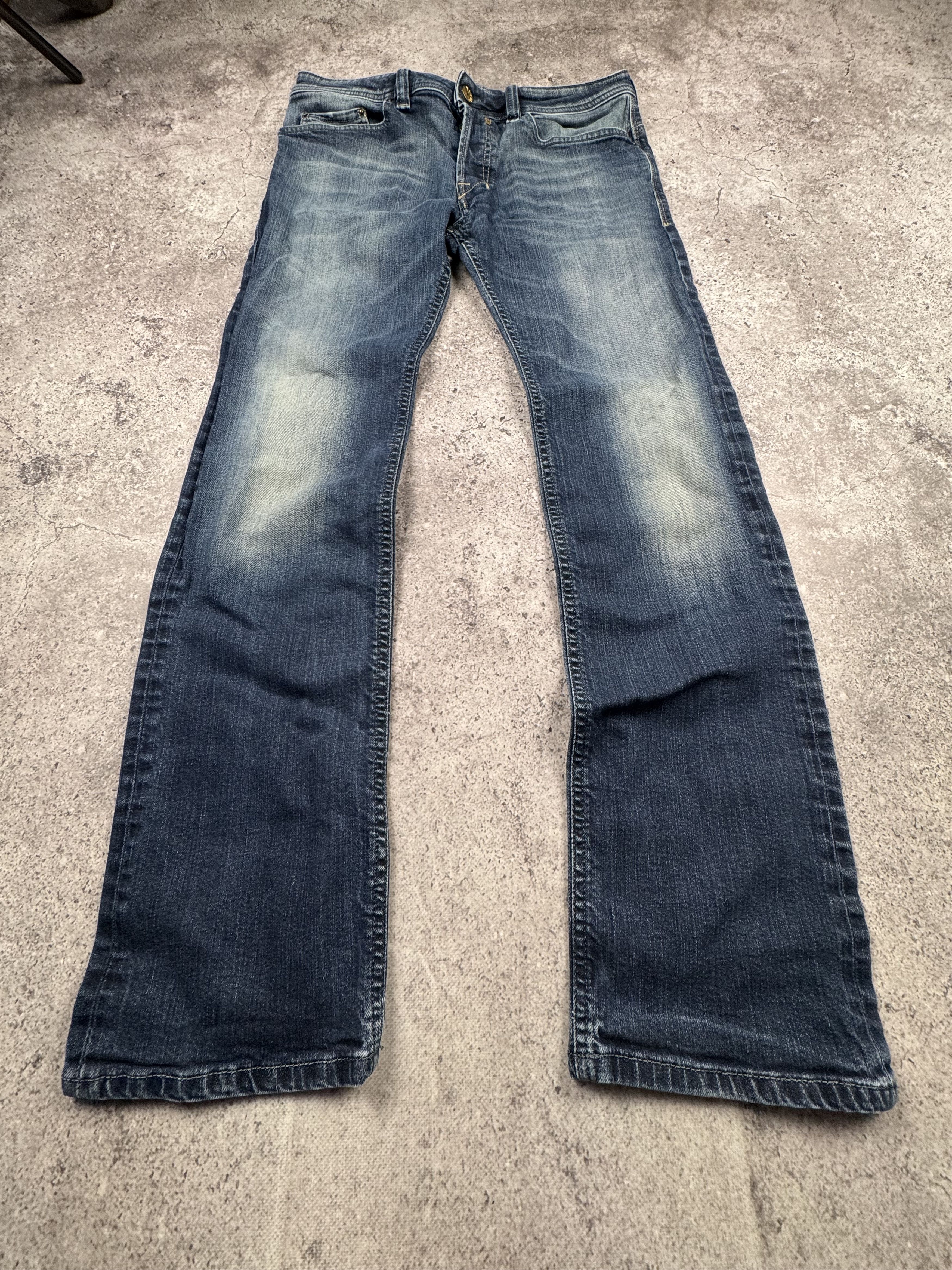 Diesel Disstressed Diesel jeans vintage safado model Japanesse Size US 32 / EU 48 - 2 Thumbnail