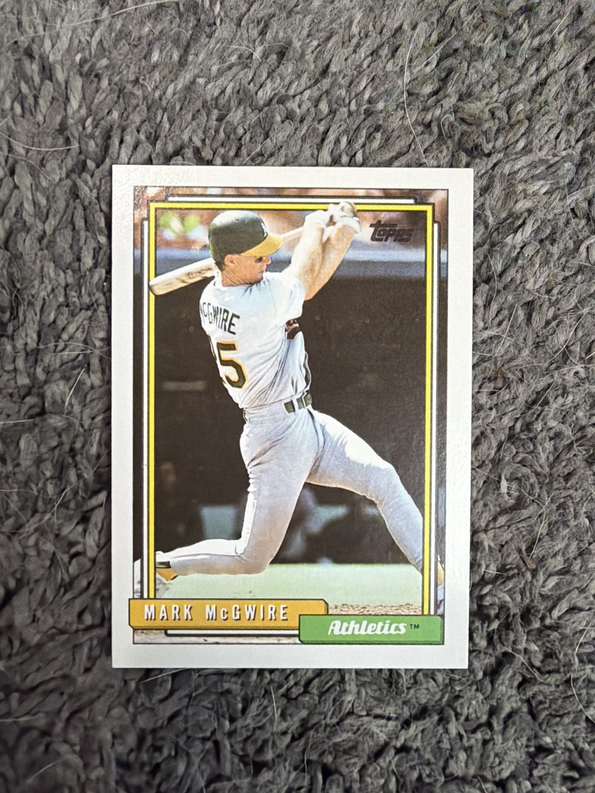 MLB 1992 Topps #450 Mark McGwire Card Size ONE SIZE - 1 Thumbnail