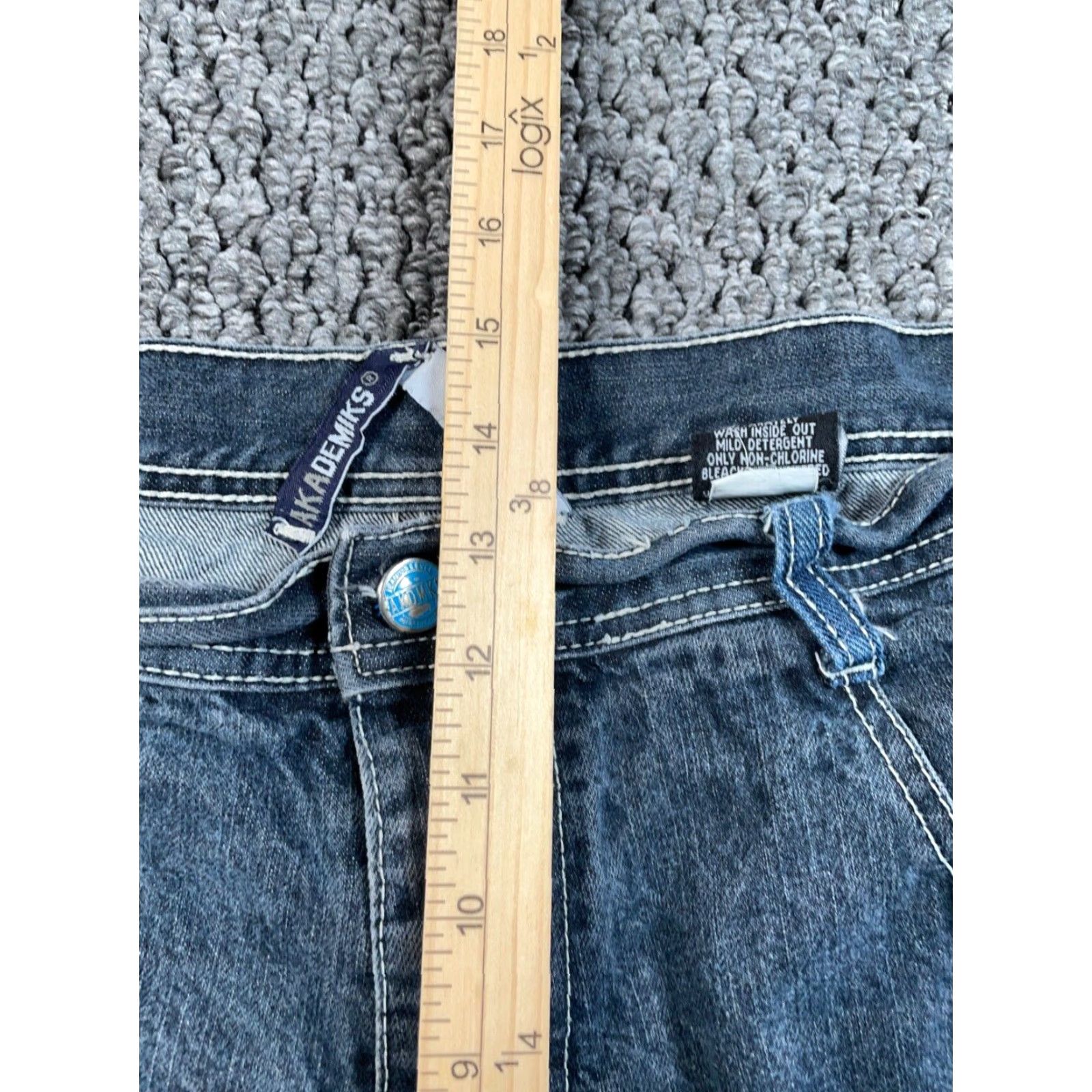 Akademiks VINTAGE Akademiks Jeans Men's 38 x 30 Blue Denim High Rise Relaxed Straight 90s Hip Hop Baggy Loose Fit 5-Pocket Zip Fly Size US 39 - 7 Thumbnail