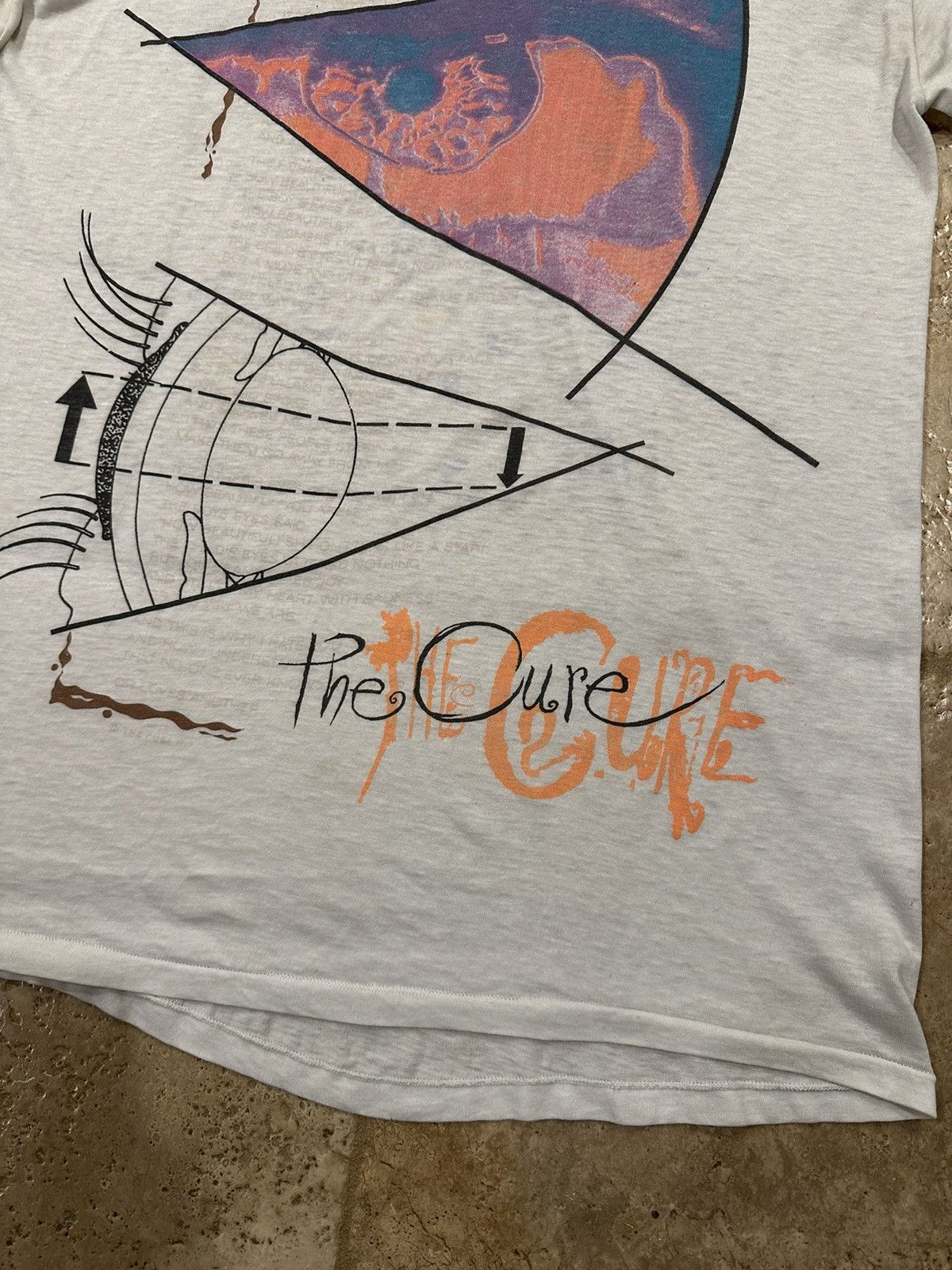 Band Tees Vintage The Cure 1987 Kissing Concert Tour White T-Shirt Size US XL / EU 56 / 4 - 5 Thumbnail