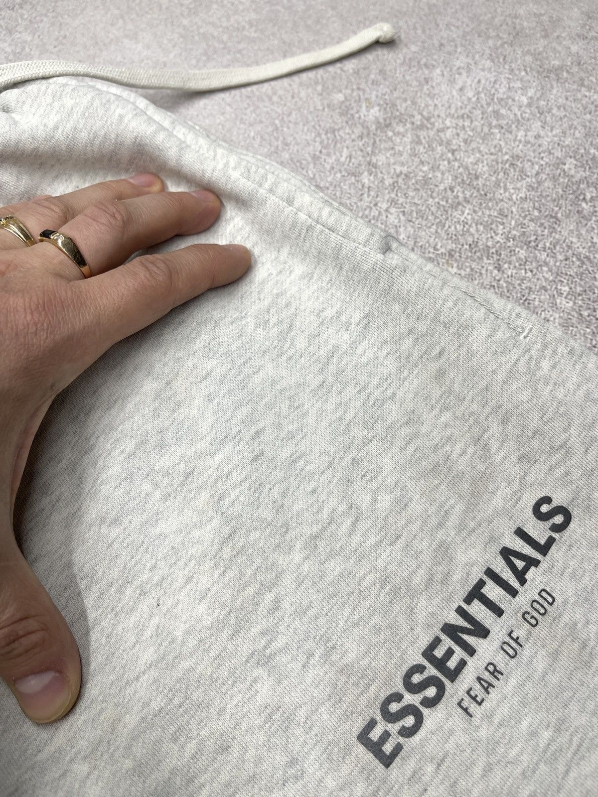 Essentials Fear of God Essentials Sweat Shorts Heather Grey Size US 32 / EU 48 - 11 Thumbnail