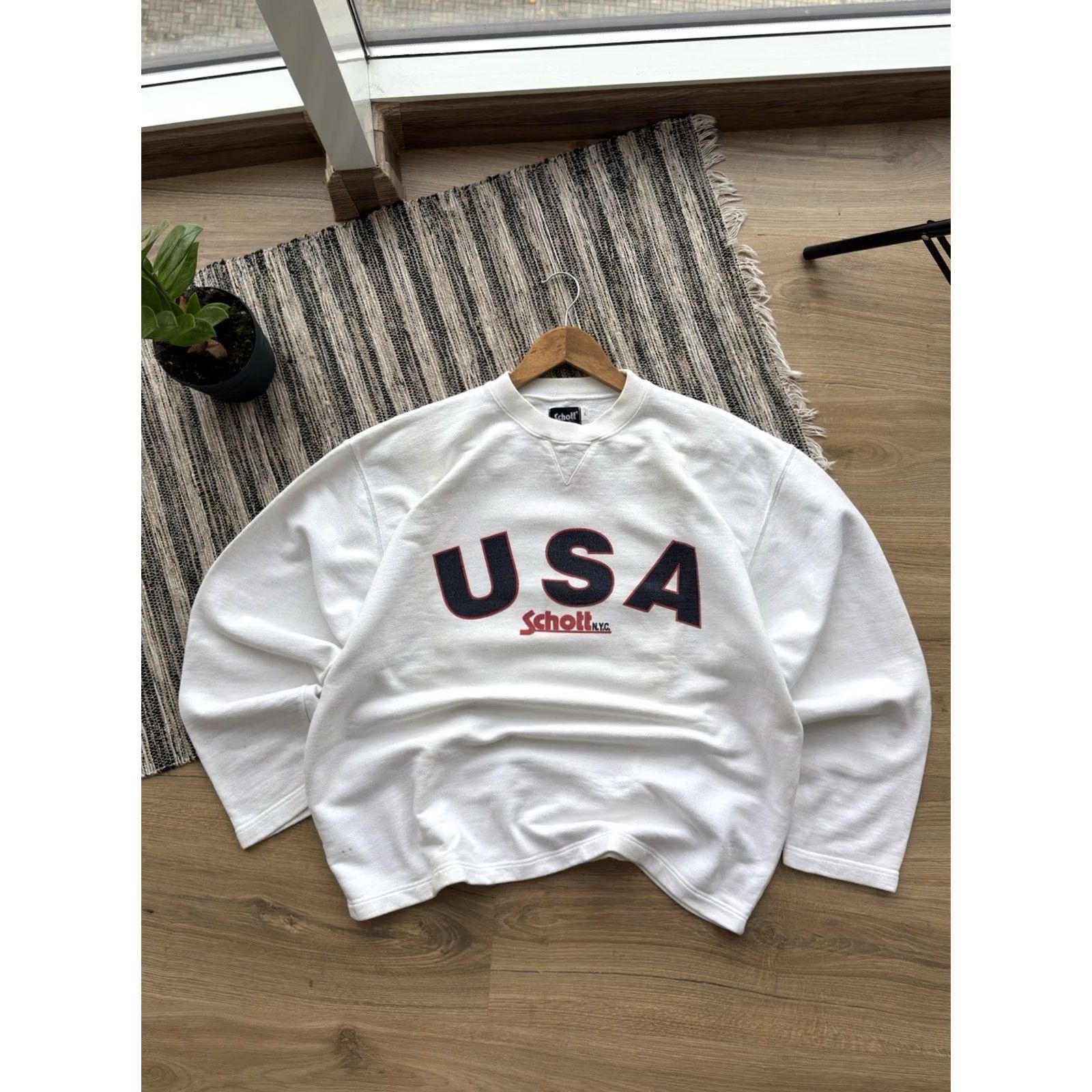 Schott VINTAGE Schott NYC White Sweatshirt Mens L 90s Big Logo USA Pullover Cotton Jersey Comfort Size US L / EU 52-54 / 3 - 6 Thumbnail