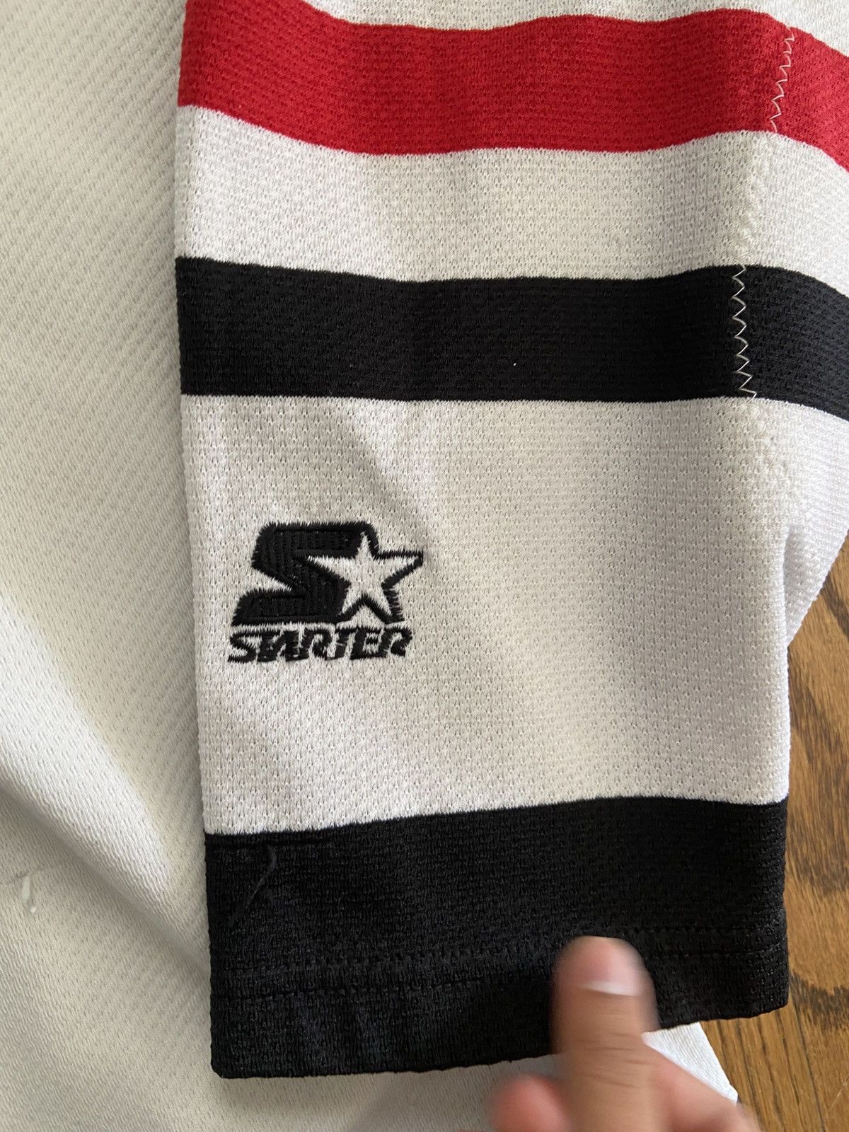 Starter Vintage starter chicago Blackhawks jersey Size US L / EU 52-54 / 3 - 5 Thumbnail