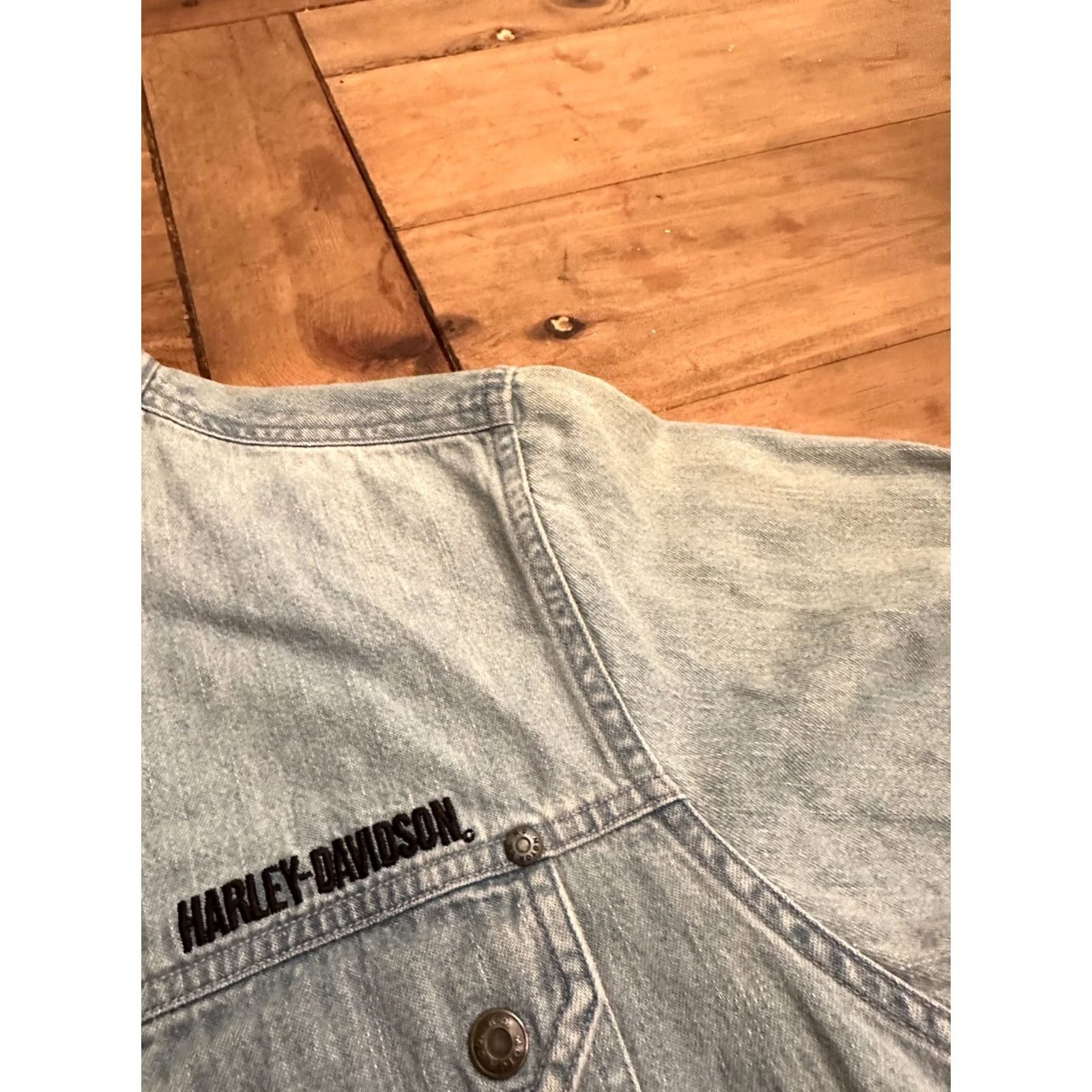 Harley Davidson VINTAGE Harley-Davidson Short Sleeve Button-Up Shirt Denim Blue Women's Sz 1W Size XS / US 0-2 / IT 36-38 - 5 Thumbnail