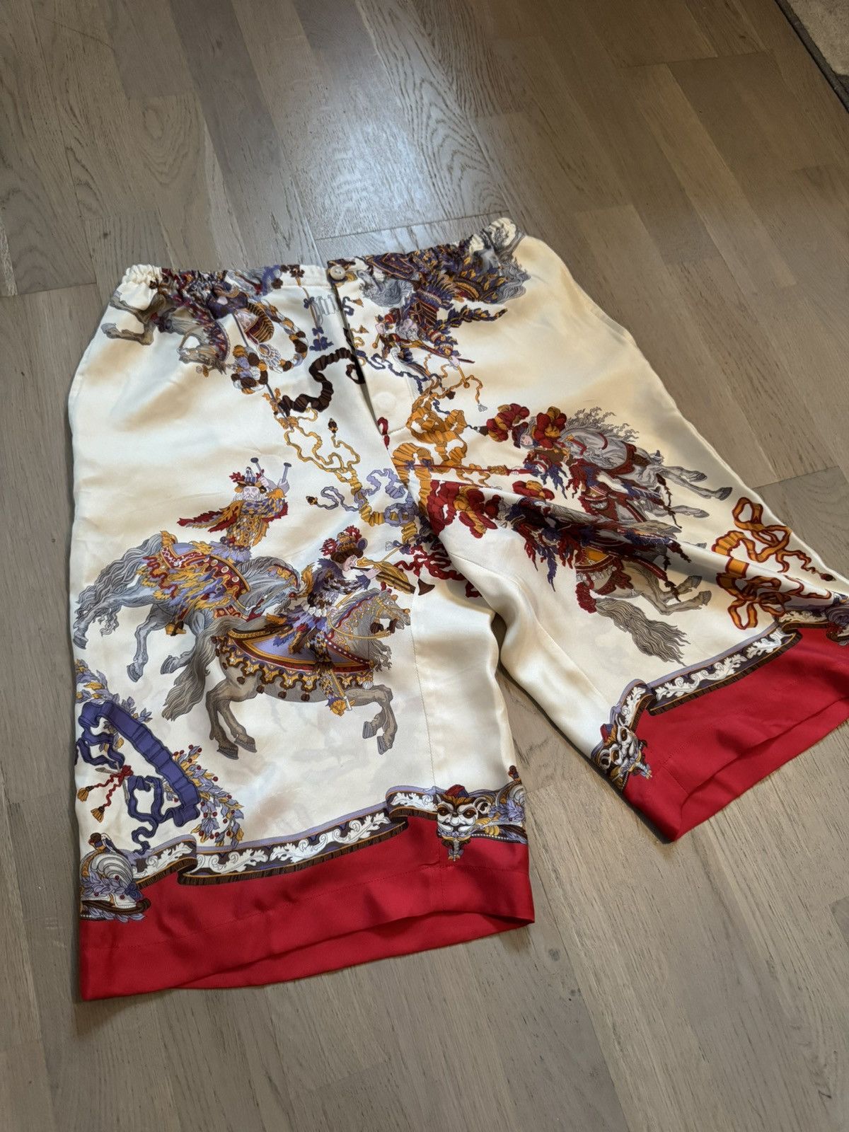 Gucci GUCCI silk shorts REAL SIZES IN PHOTOS BY TAPE MEASURE Size US 30 / EU 46 - 1 Thumbnail