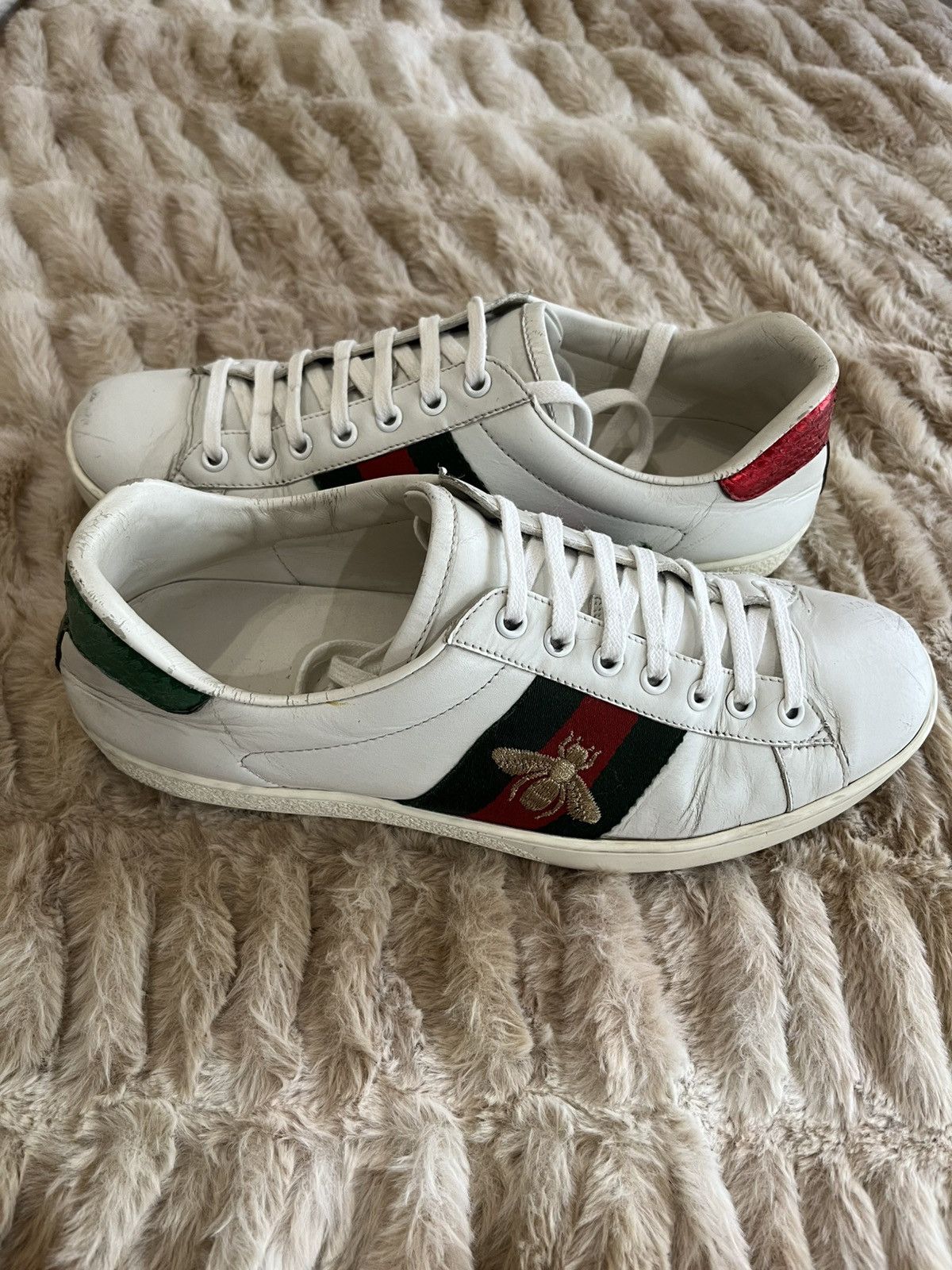 Men's Gucci Ace sneaker with bee