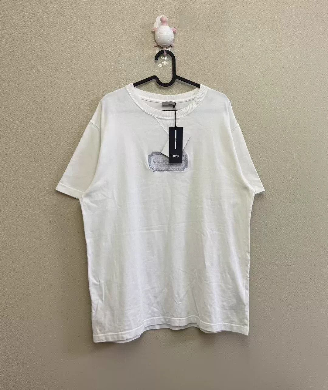 Dior DIOR White Embroidered Slogan Short-Sleeve Size US XL / EU 56 / 4 - 1 Thumbnail