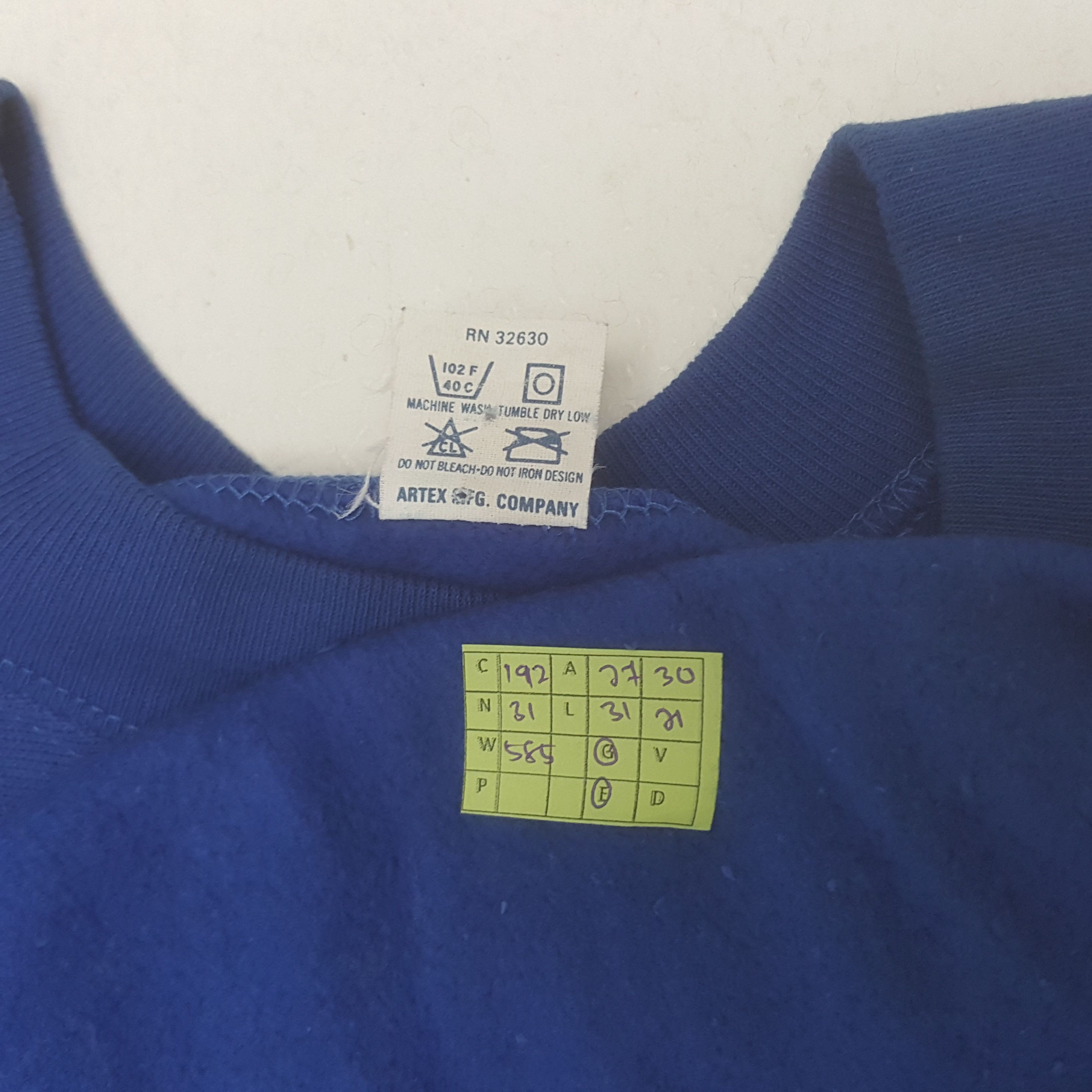Vintage Vintage 90's Army Ft A.P. Hill American Sweatshirt Size US XXL / EU 58 / 5 - 7 Thumbnail