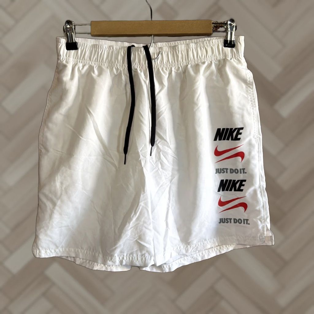 Nike Nike Men's 9" Swim Trunks Medium White Trunks Men's Nike Bottoms Elastic Waist Pockets Drawstring Lined Polyester Blended Fabric Size US 31 - 1 Thumbnail