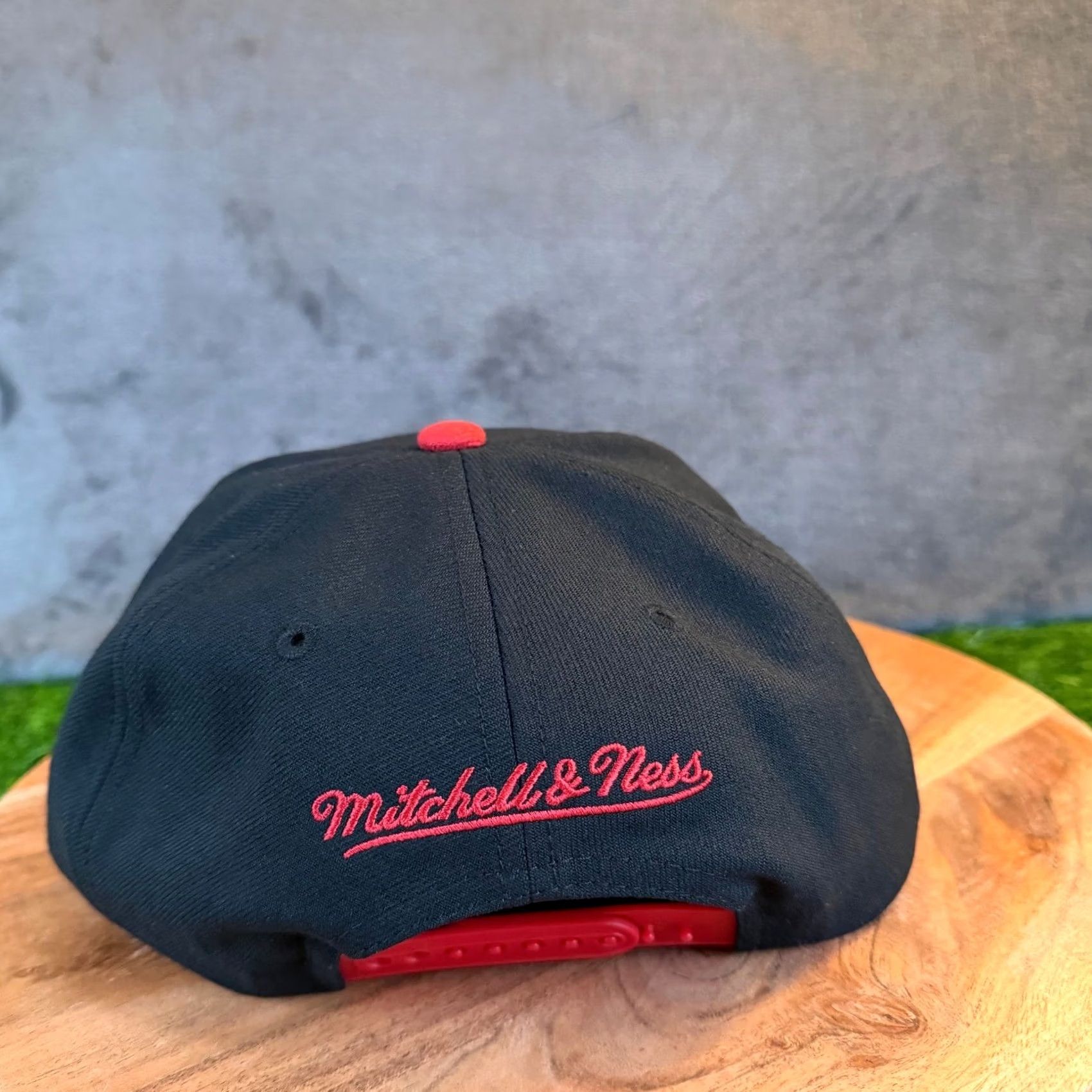 Mitchell & Ness Mitchell & Ness Atlanta Hawks Snapback Hat NWT Black Red NBA Basketball Cap Mens Adjustable One Size Hat Size ONE SIZE - 4 Thumbnail