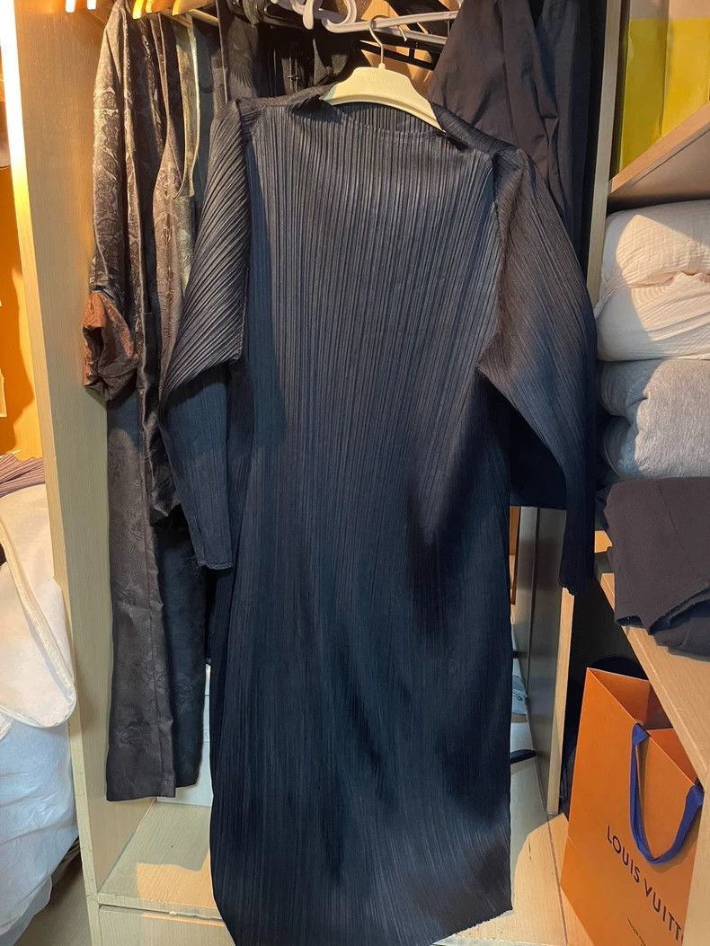 Issey Miyake Issey Miyake size:2 Black pleated dress Size S / US 4 / IT 40 - 1 Thumbnail