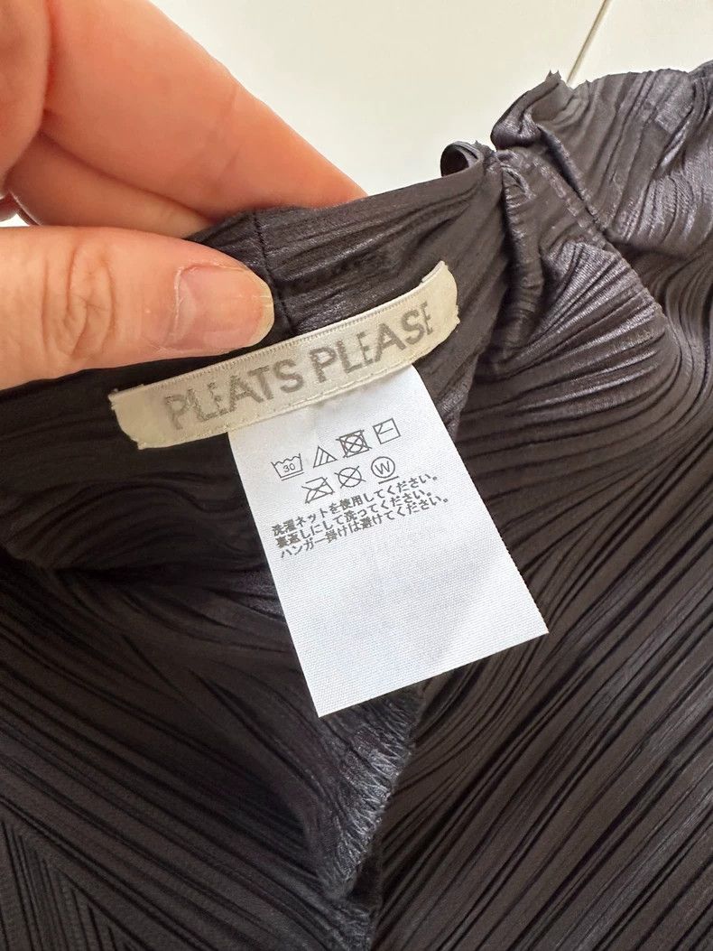 Issey Miyake Issey Miyake size:3 Black pleated chicken leg shorts Size 31" - 4 Thumbnail