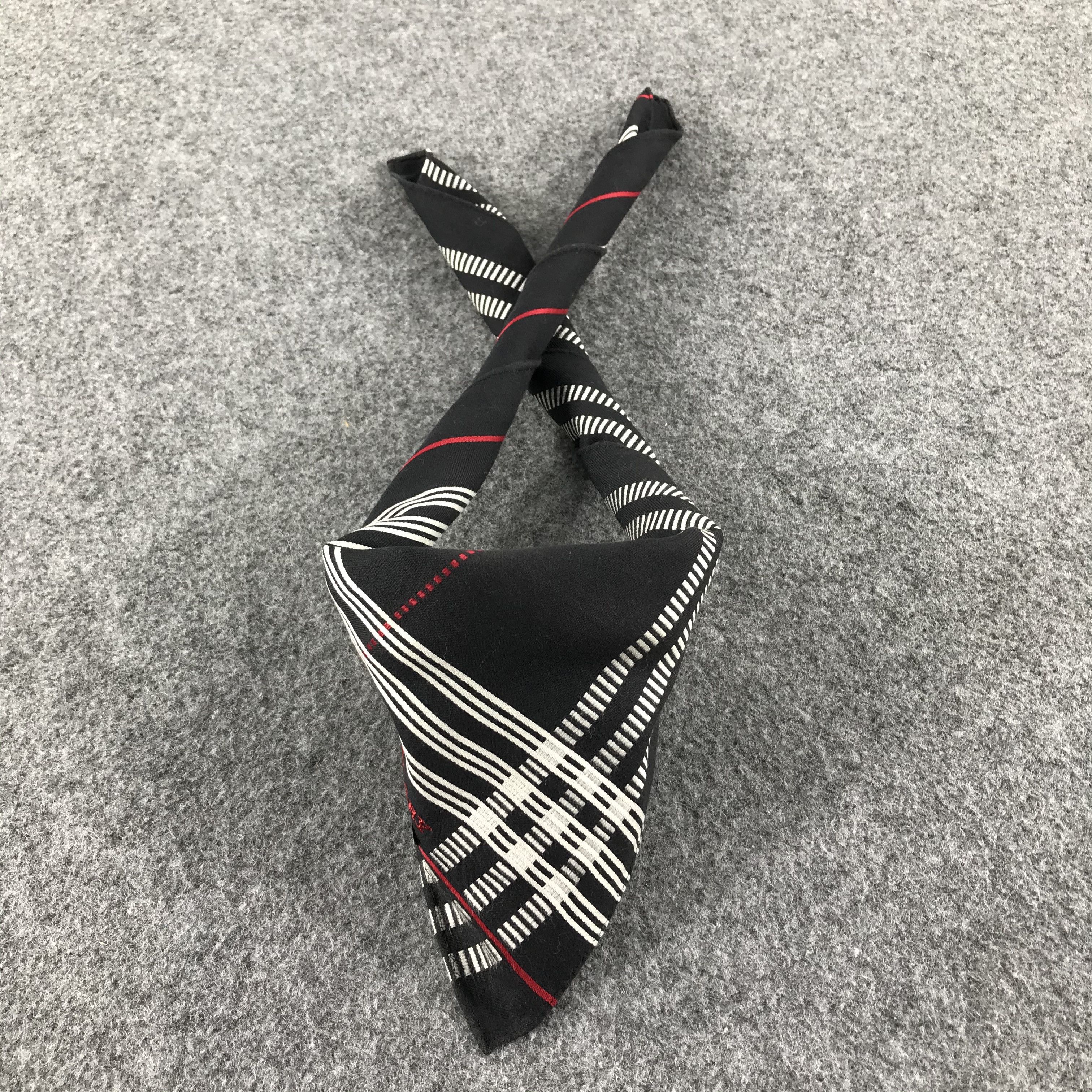 Burberry Burberry Handkerchief Neckerchief Bandana H300 Size ONE SIZE - 2 Thumbnail