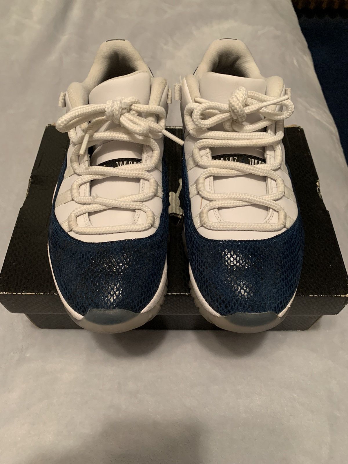 Jordan Brand Jordan 11 Retro Low Snakeskin 2019 Size 8.5 Size US 8.5 / EU 41-42 - 2 Thumbnail