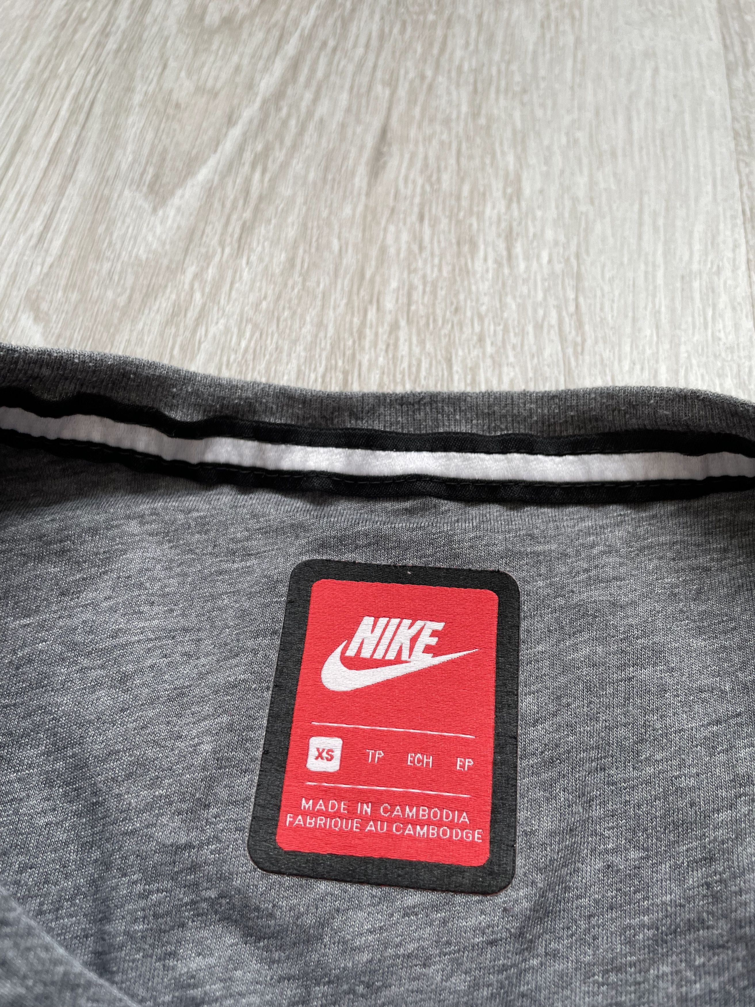 Nike Vintage Y2K Nike Mini Logo Nylon Long Sleeve Size US XS / EU 42 / 0 - 3 Thumbnail