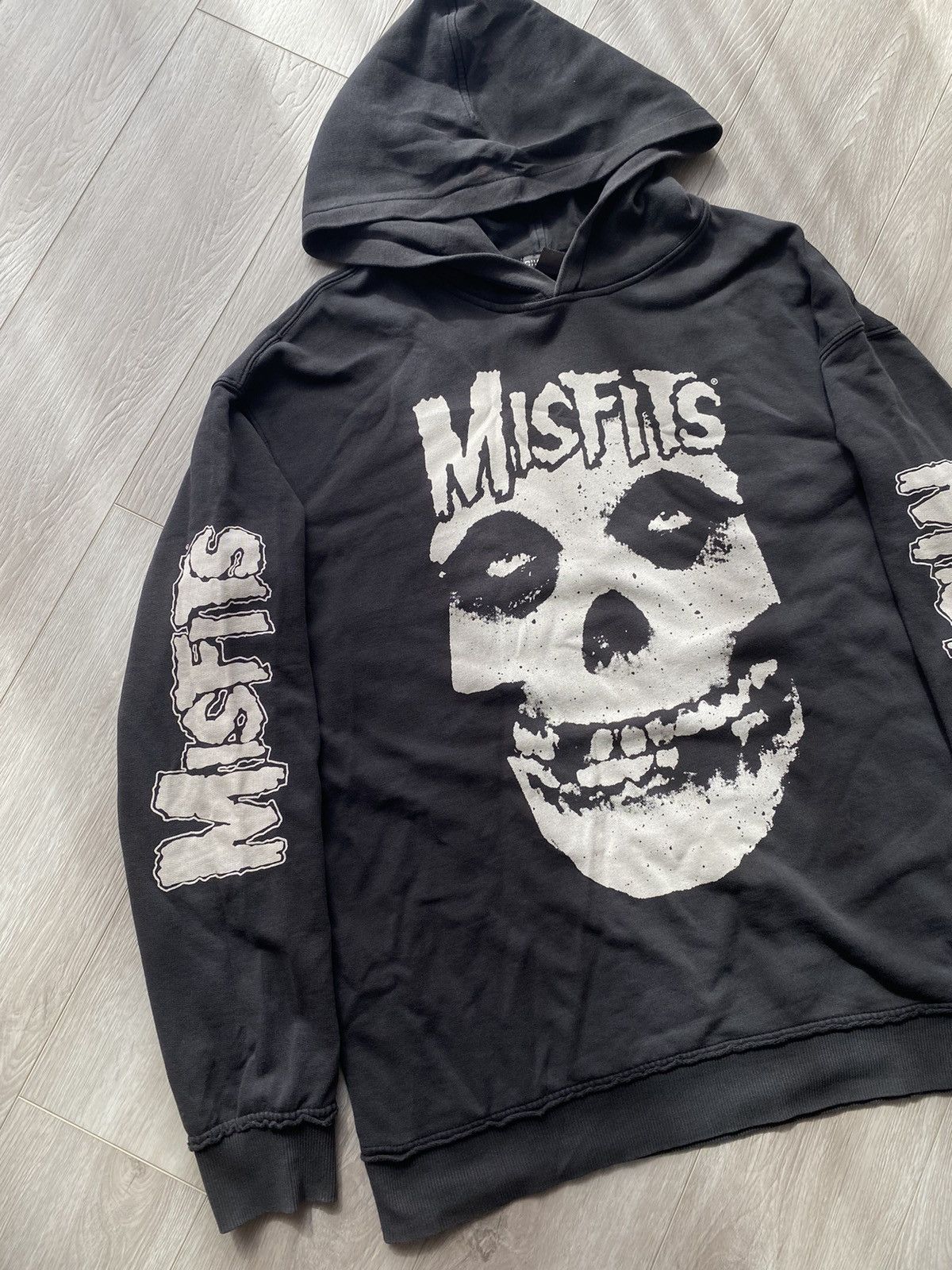 H&M × Misfits H&M MISFITS RARE WASHED ZIP HOODIE OVERSIZE BOXY FIT Size US S / EU 44-46 / 1 - 2 Thumbnail