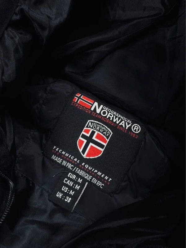 Other Geographical Norway down vest black M Size US M / EU 48-50 / 2 - 5 Thumbnail