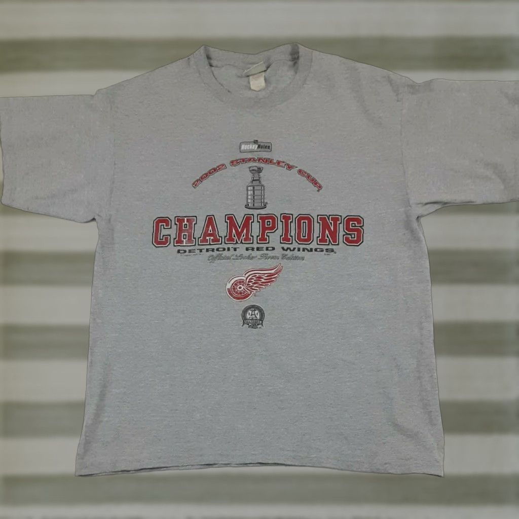 Lee VINTAGE Detroit Red Wings T-Shirt 2002 Champions Lee Sport Men L Gray Short Sleeve Graphic Sports Mens Size US L / EU 52-54 / 3 - 1 Thumbnail
