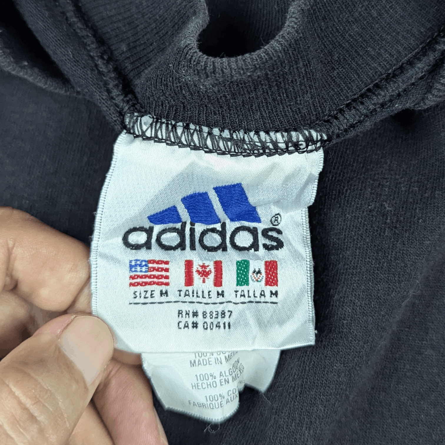 Adidas Vintage 90's ADIDAS Black Long Jumper Sweatshirt Size US M / EU 48-50 / 2 - 9 Thumbnail