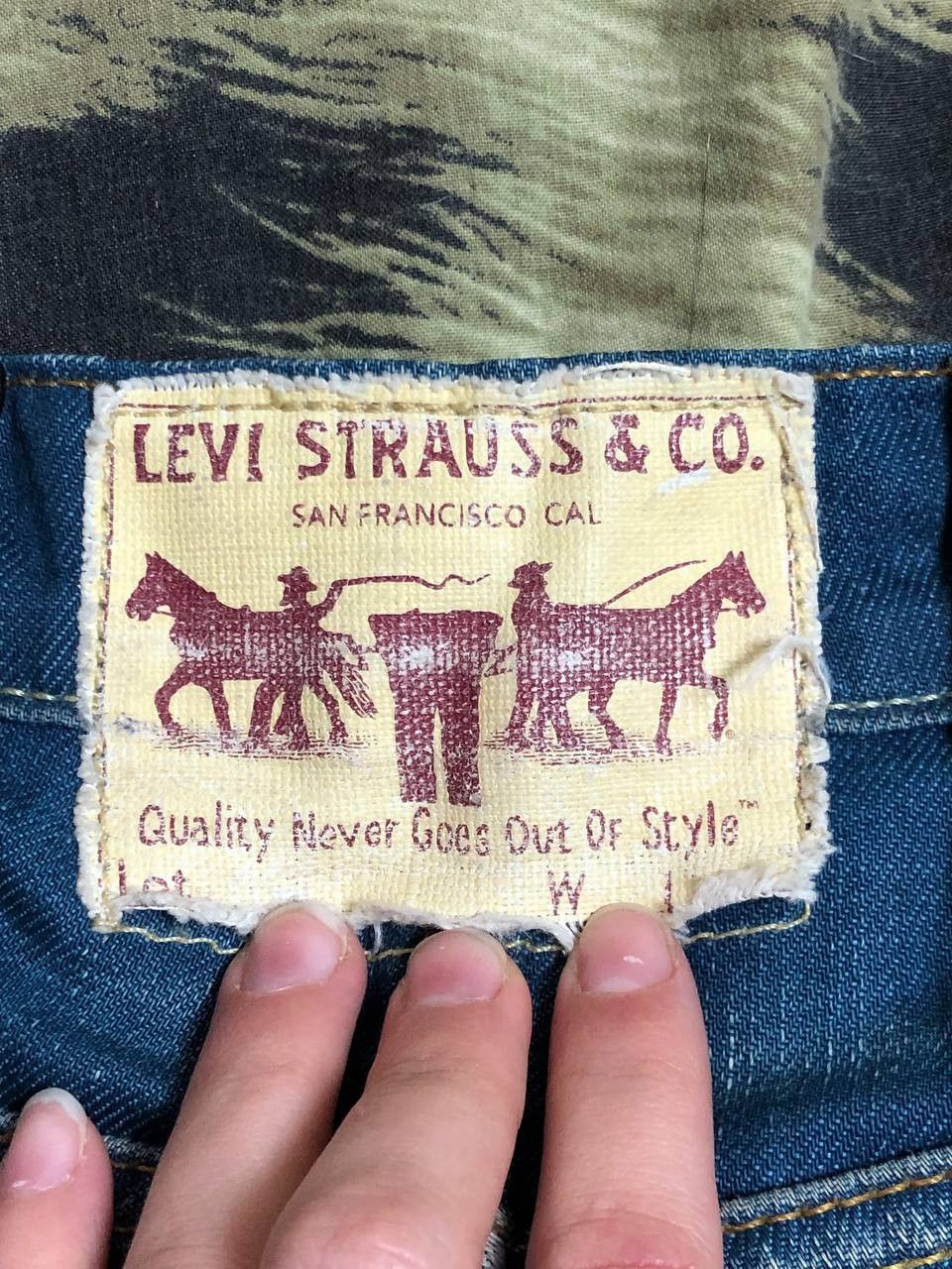 Levi's Vintage Thrashed Baggy Levi’s 519 Carpenter Jeans Size US 30 / EU 46 - 4 Thumbnail