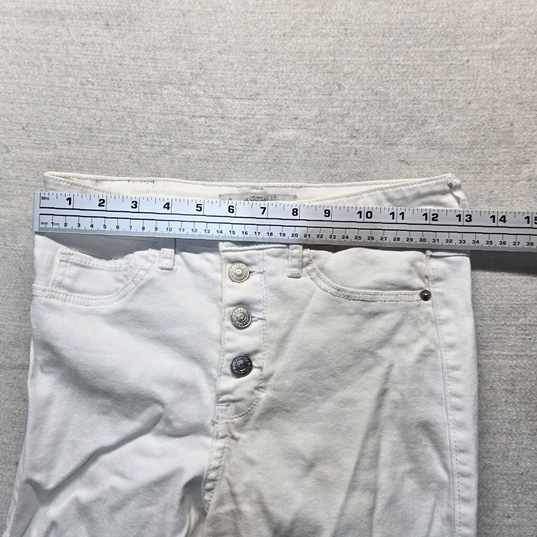 Abercrombie & Fitch Abercrombie & Fitch Solid White Skinny Denim Pants Womens 2 Waist 26 Inseam 30 Button Front Flat Front Ankle 30 Size 26" / US 2 / IT 38 - 4 Thumbnail